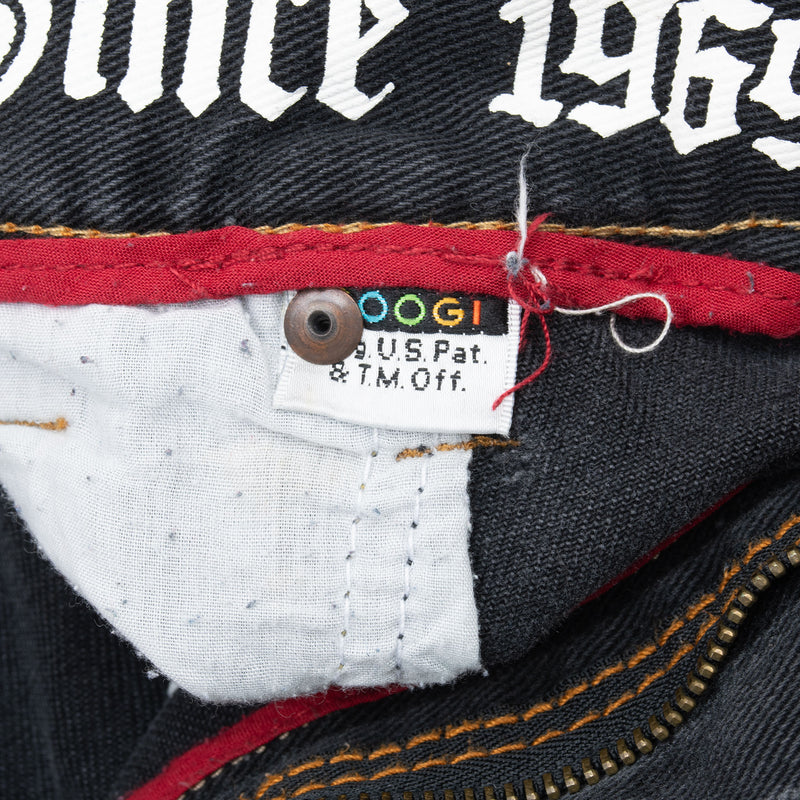 Vintage Coogi Embroidered Black Denim Jeans 2000S Size 36X32




Size On Tag 36X34 Actual Size 36X32