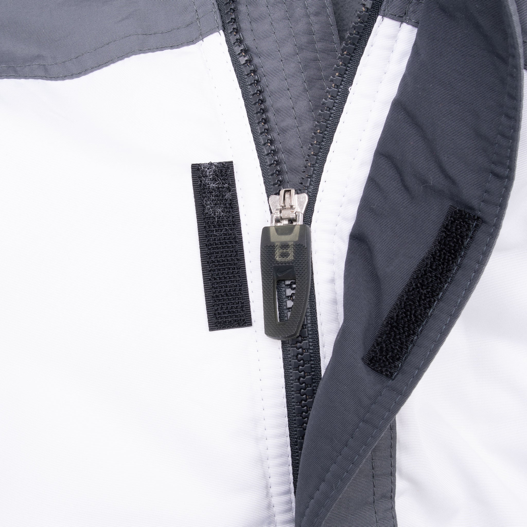 Vintage Nike Classic Swoosh White Grey Heavy Windbreaker Jacket 2000S Size XL