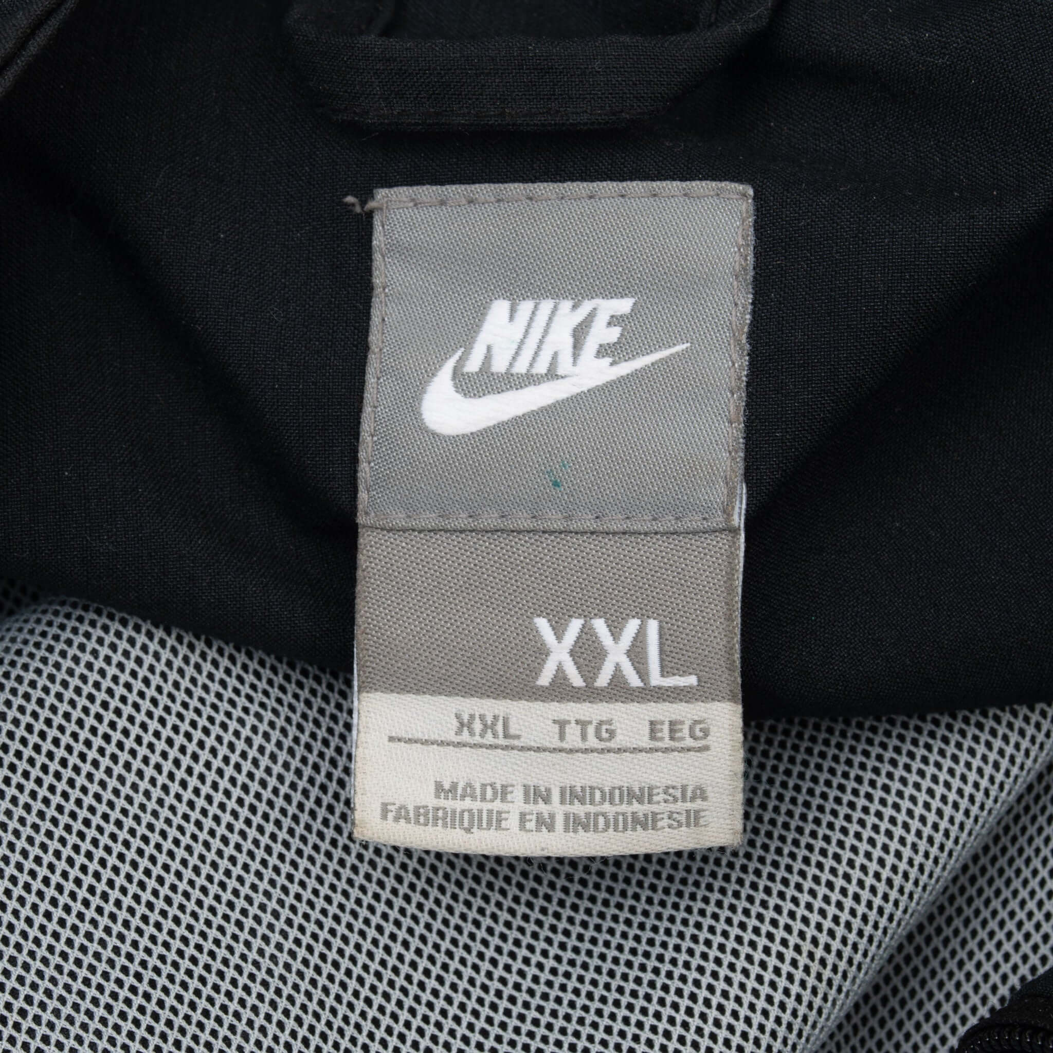 Vintage Nike Classic Swoosh Black Windbreaker Jacket 2000S Size 2XL