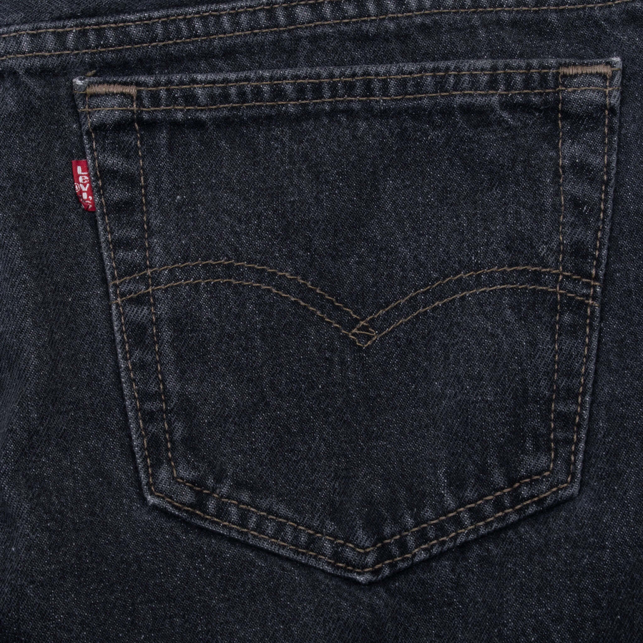 Beautiful Vintage Black Levis 501 Jeans Size 35X34 Made in USA

Size on Tag 36X34 Actual Size 35X34

Back Button #501