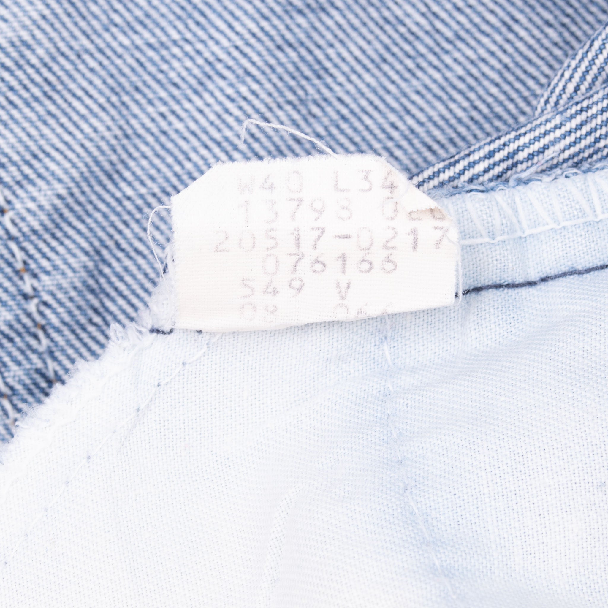 Vintage Levis 517 Bootcut Orange Tab Indigo Jeans 1980S Size 39X29 Made In Usa

Size On Tag 40X34 Actual Size 39X29&nbsp;

Back Button #549

Not Original Hem