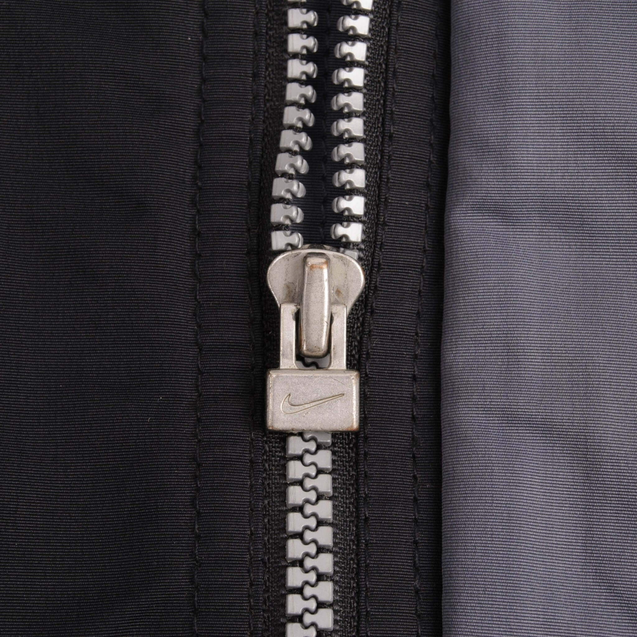 Vintage Nike Classic Swoosh Black Heavyweight Hooded Windbreaker Jacket 2000S Size 2XL