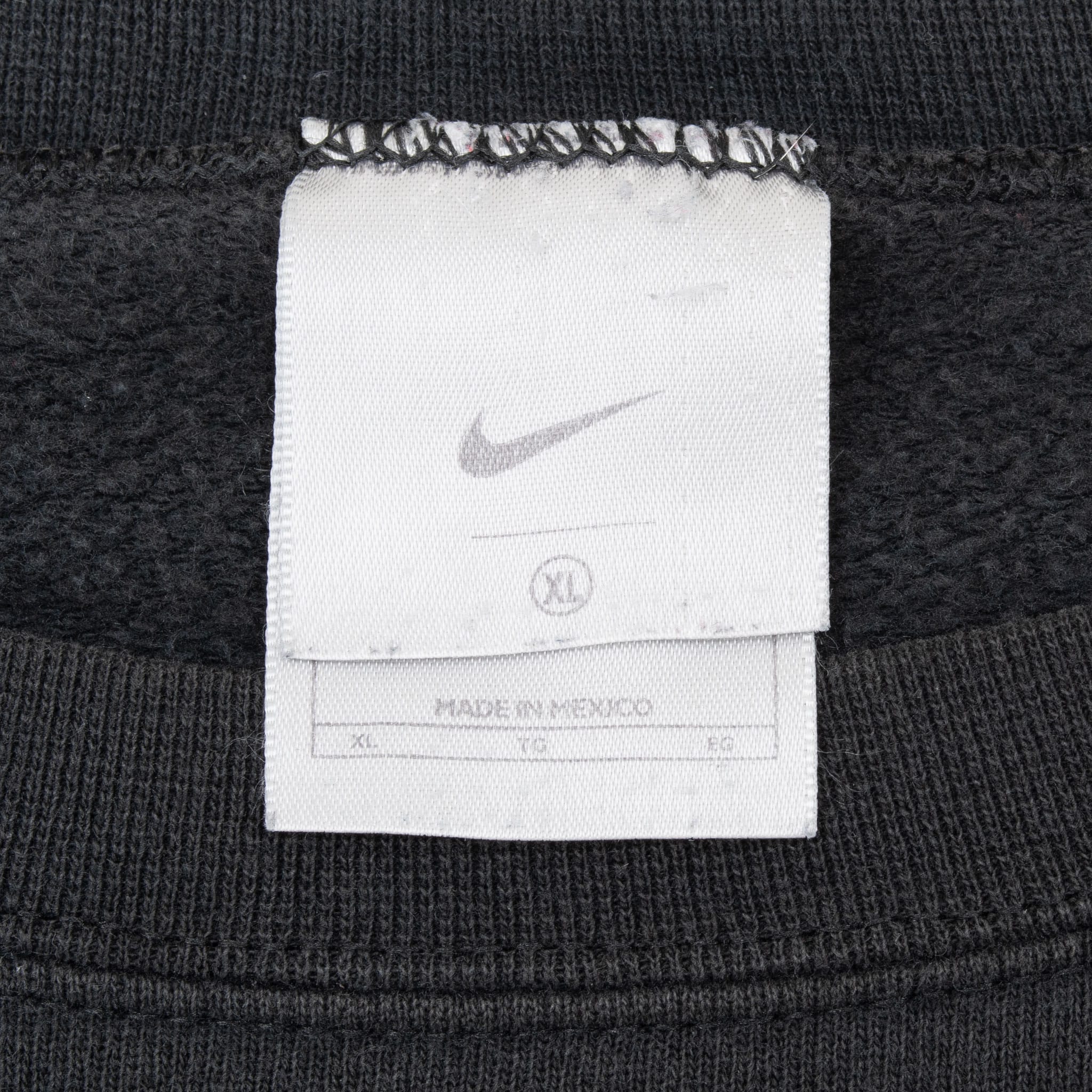 VINTAGE NIKE CLASSIC SWOOSH BLACK SWEATSHIRT 2000S SIZE XL