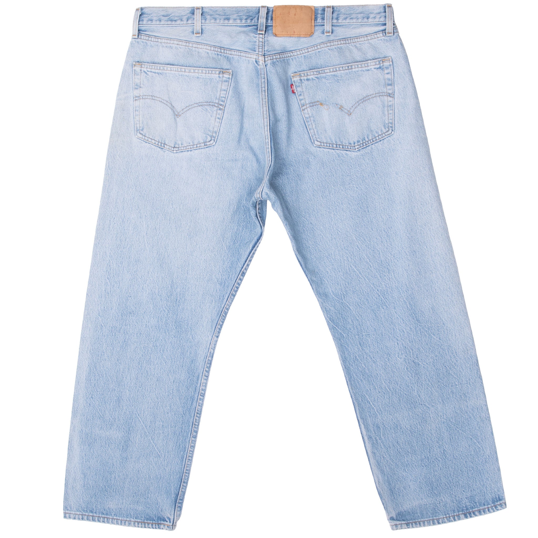 Vintage Levis 501 Indigo Blue Jeans 1990S Size 39X27 Made In USA With A Beautiful Light Wash And Some Light Whiskers

Size on Tag 42X30 Actual size 39X27

Back Button #553