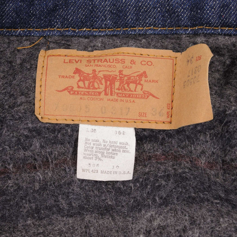 Beautiful Vintage Vintage Levis Type 3 Blanket Lined Jacket Single Stitch With a Dark Wash 2 Pockets 1970S Size 34 Made In USA 