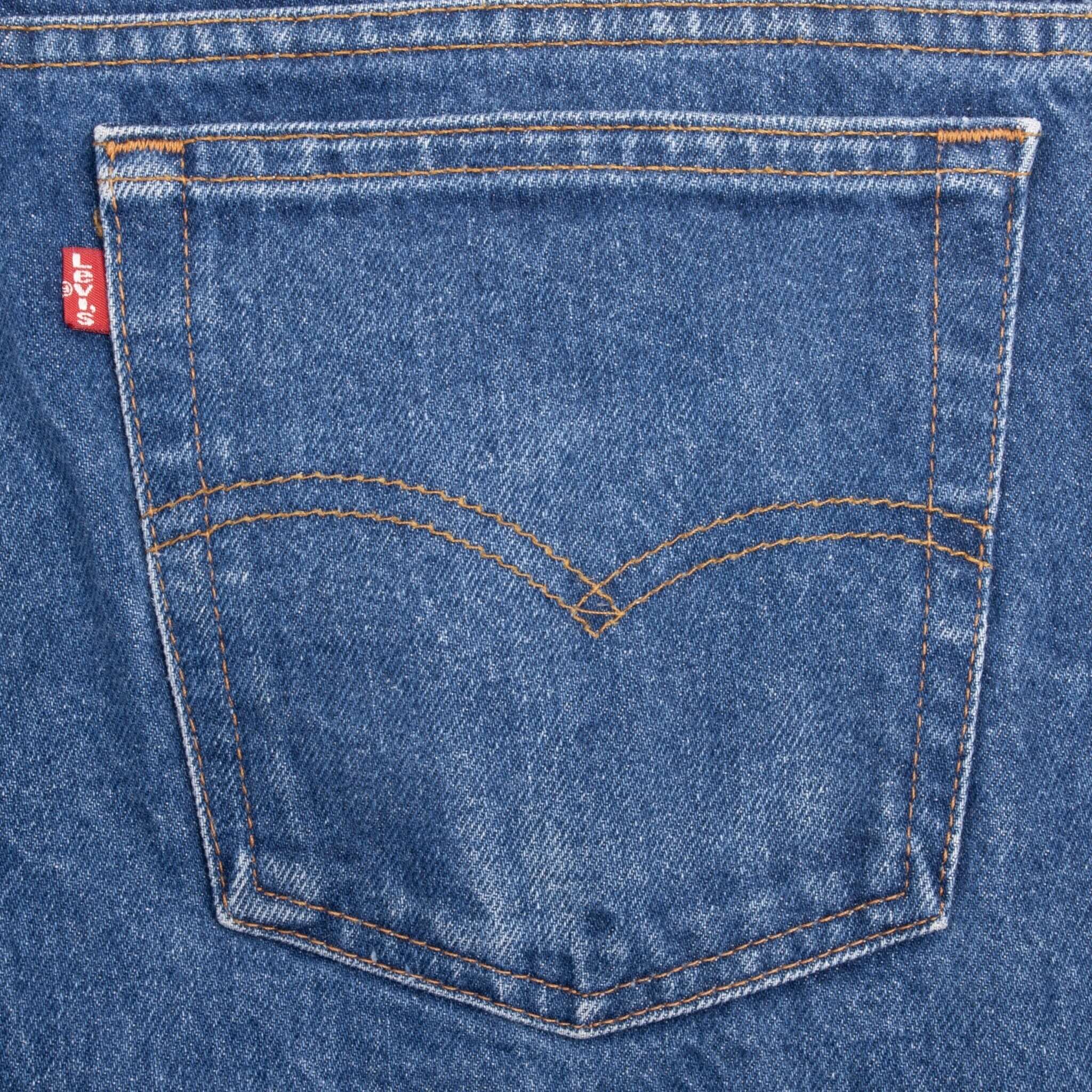 Beautiful Indigo Levis 505 Jeans Made in USA with a medium blue wash.  Size on Tag 34X32 Back Button #527
