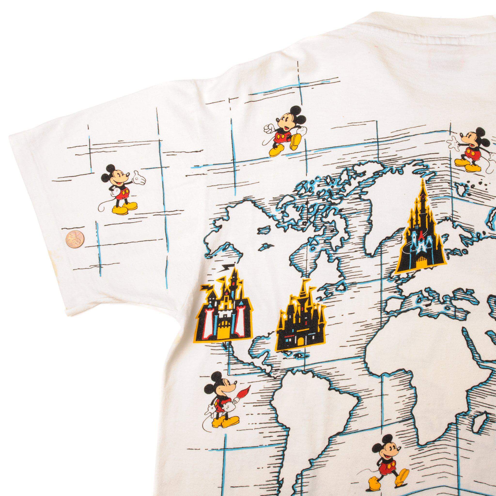 VINTAGE ALL OVER PRINT DISNEYLAND TEE SHIRT 1990s SIZE XL MADE IN USA