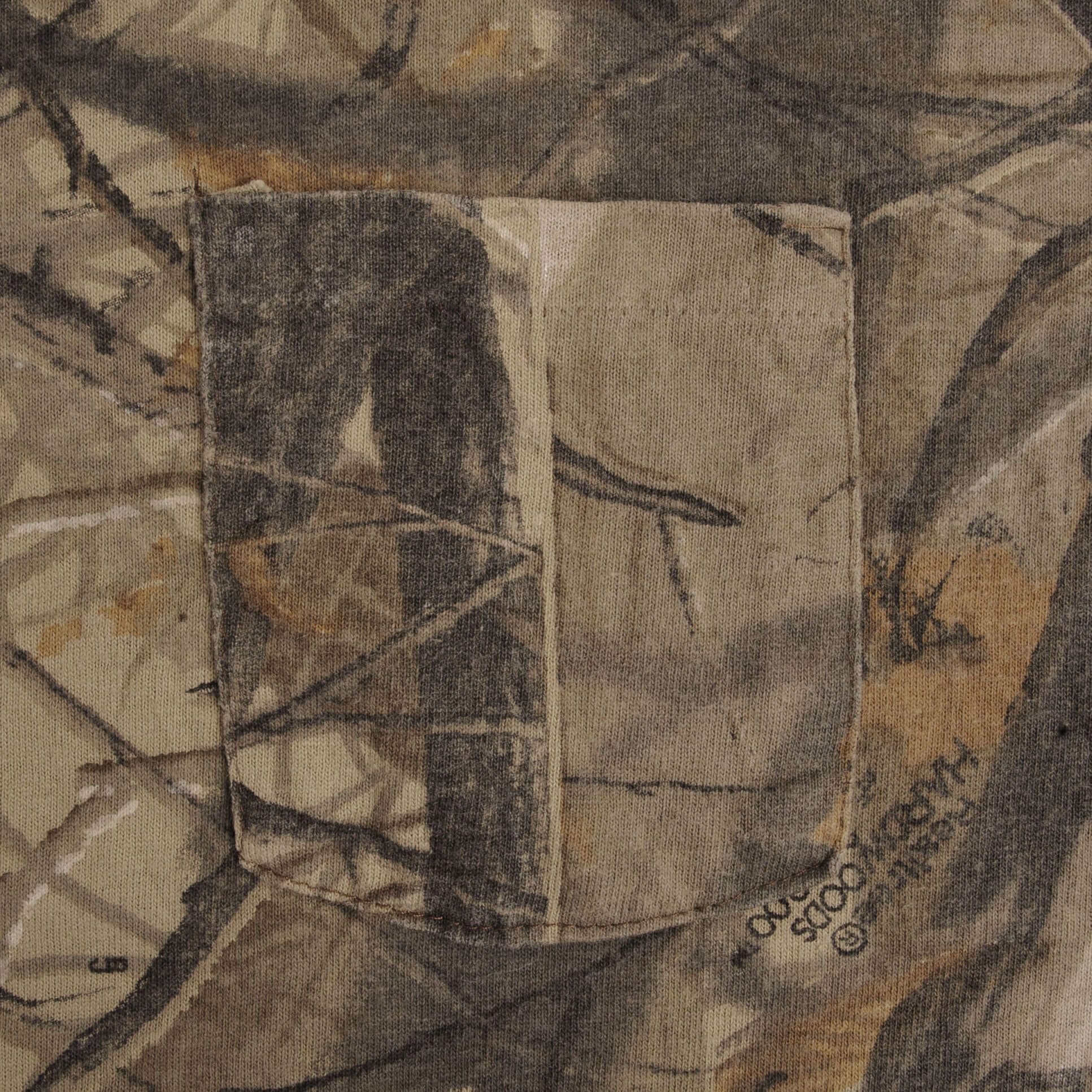 Vintage Hunting Realtree Hardwoods Camo Long Sleeve Pocket Tee Shirt Size 2XL Made In USA