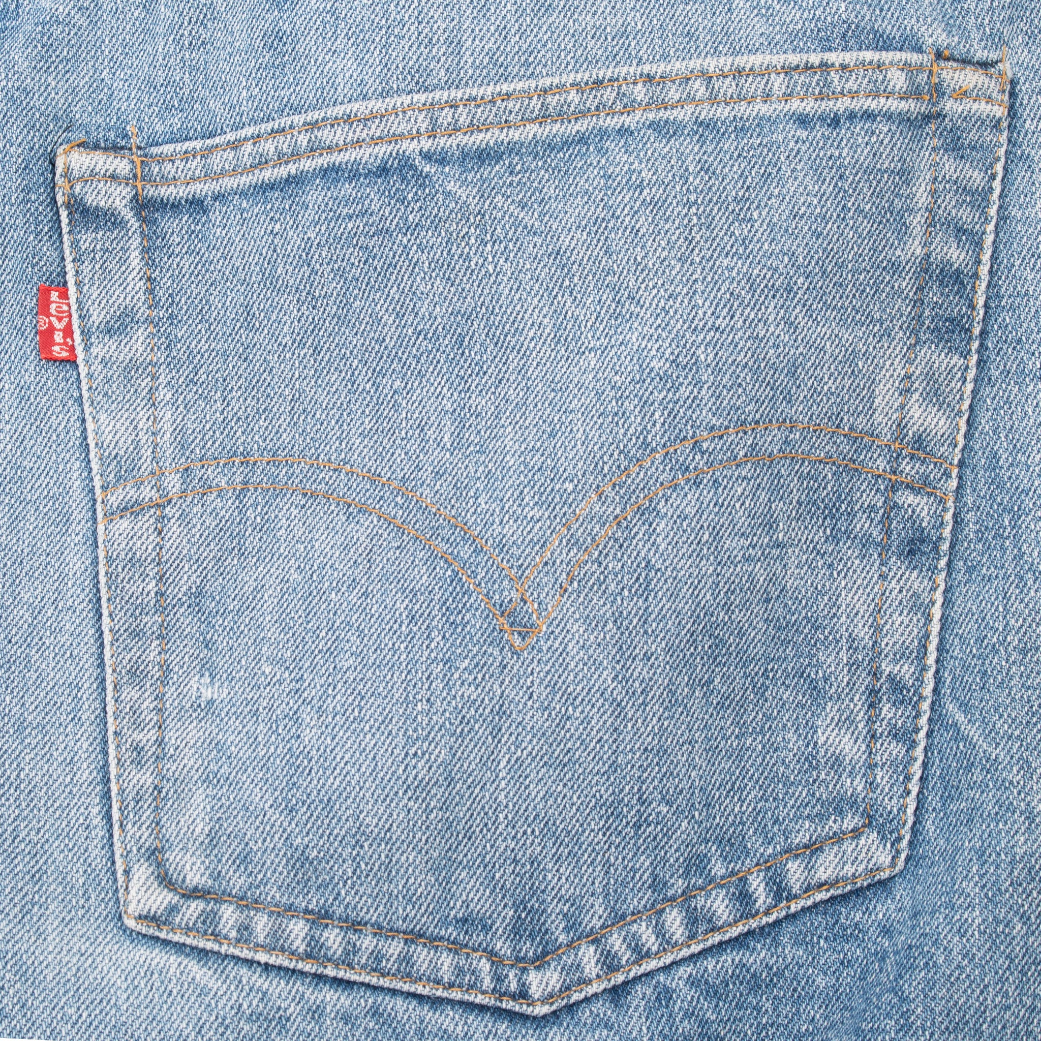 Vintage Levis 501 Jeans Indigo 1970S Selvedge Redline Size 52X28 Made In Usa

Size Tags is 56X32 Actual Size is 52X28

Back Button #6