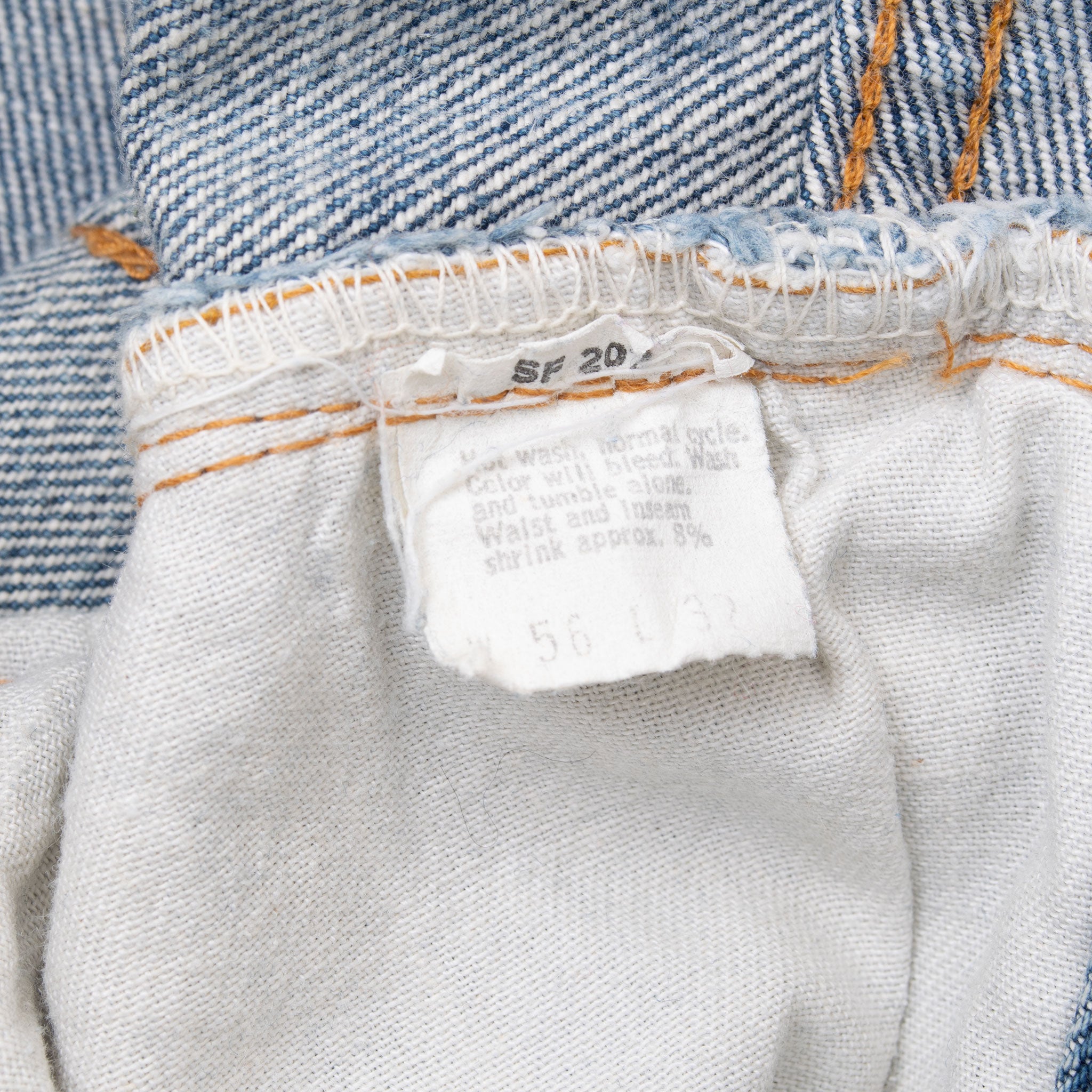 Vintage Levis 501 Jeans Indigo 1970S Selvedge Redline Size 52X28 Made In Usa

Size Tags is 56X32 Actual Size is 52X28

Back Button #6