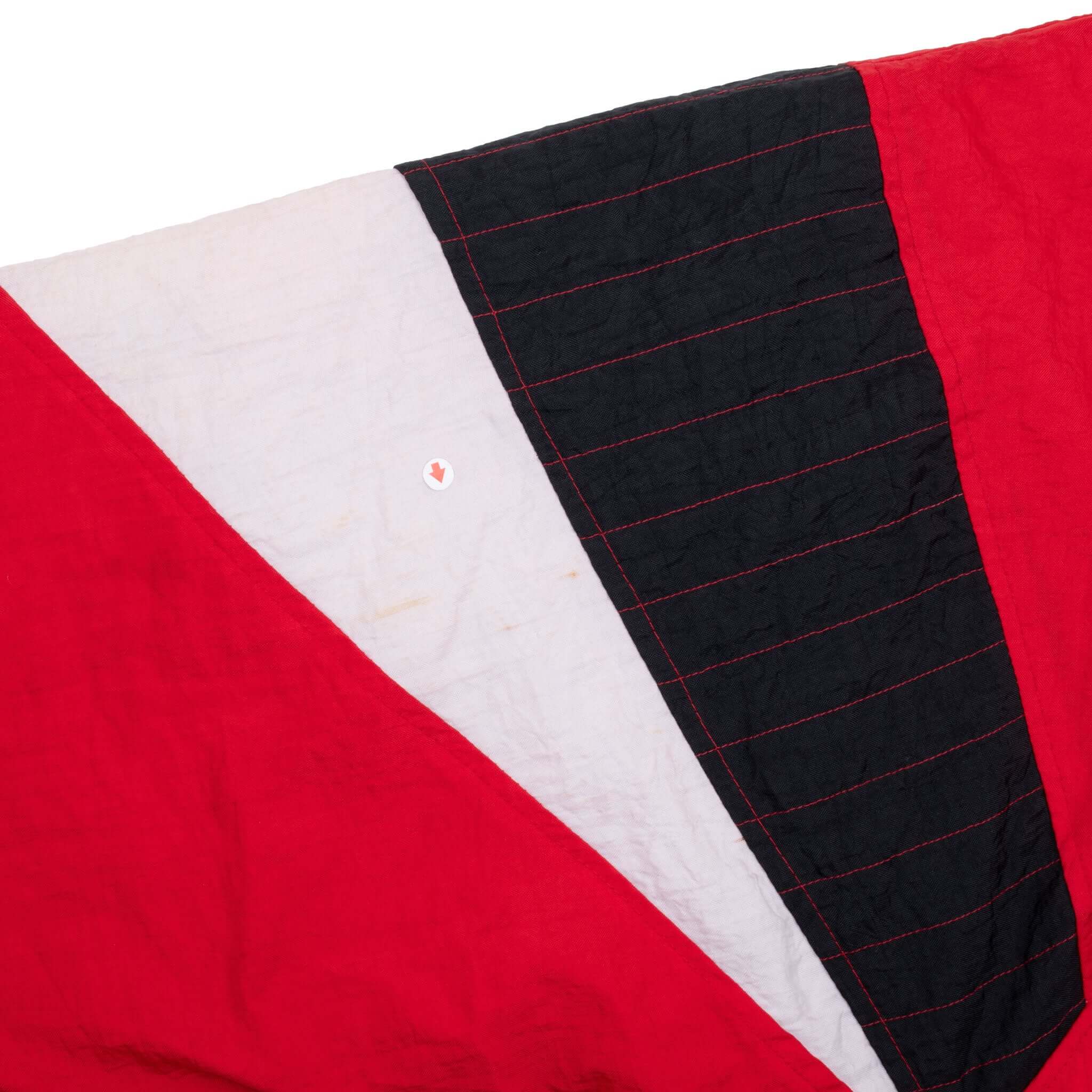 VINTAGE NBA CHICAGO BULLS 1990S HOODED HEAVY STARTER JACKET LARGE