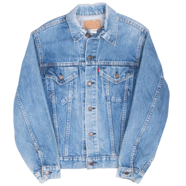 Beautiful Levis 1980S Type 3 Denim Jacket 2 pockets Single Stitch With a Medium Wash Made in USA. Back Button #52

70505 0217