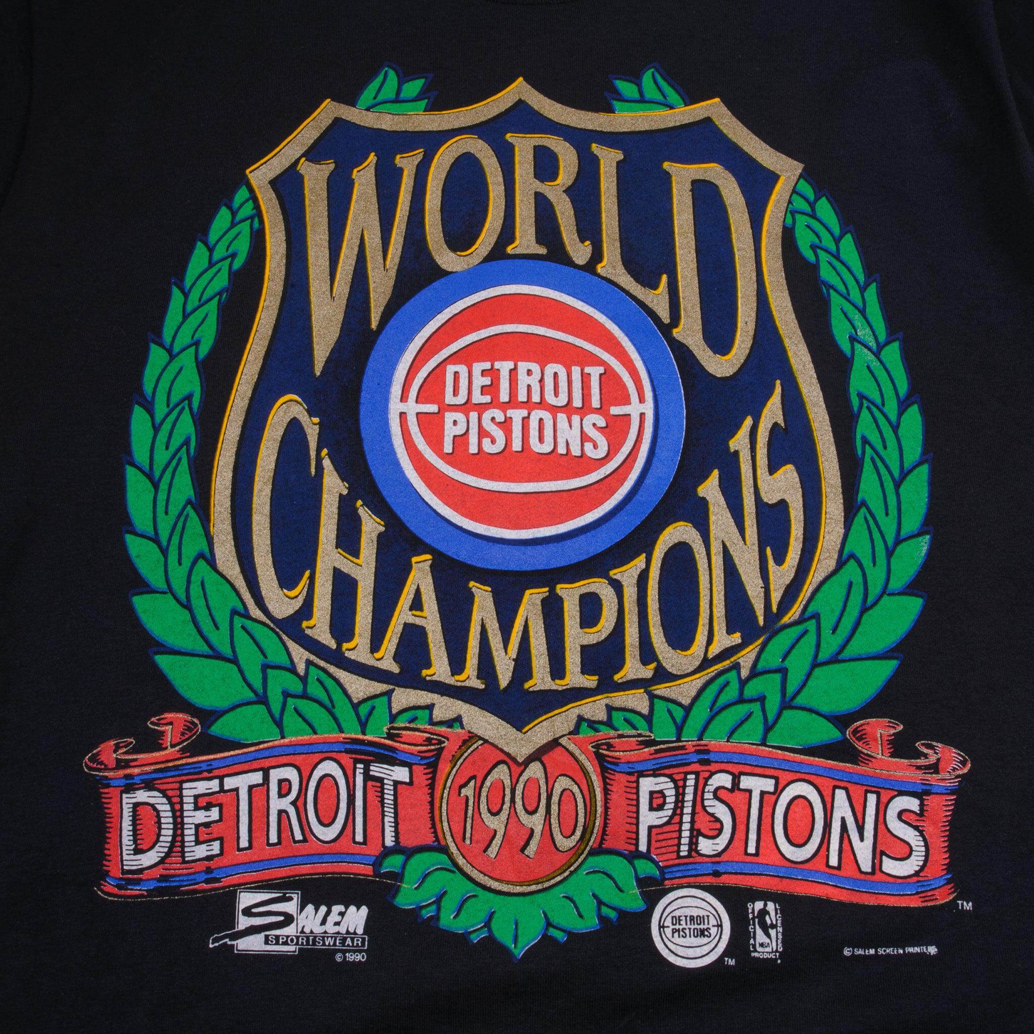 Vintage NBA Detroit Pistons World Champions 1990s Tee Shirt Size Large Made In USA With Single Stitch Sleeves