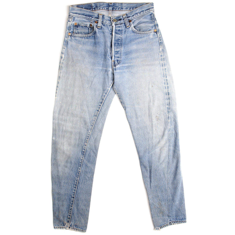 Beautiful Indigo Levis 501 Jeans with selvedge 1971-1985 Made in USA with a very light blue wash and a nice contrast of light and medium blue.  Size 28x28  Back Button #6