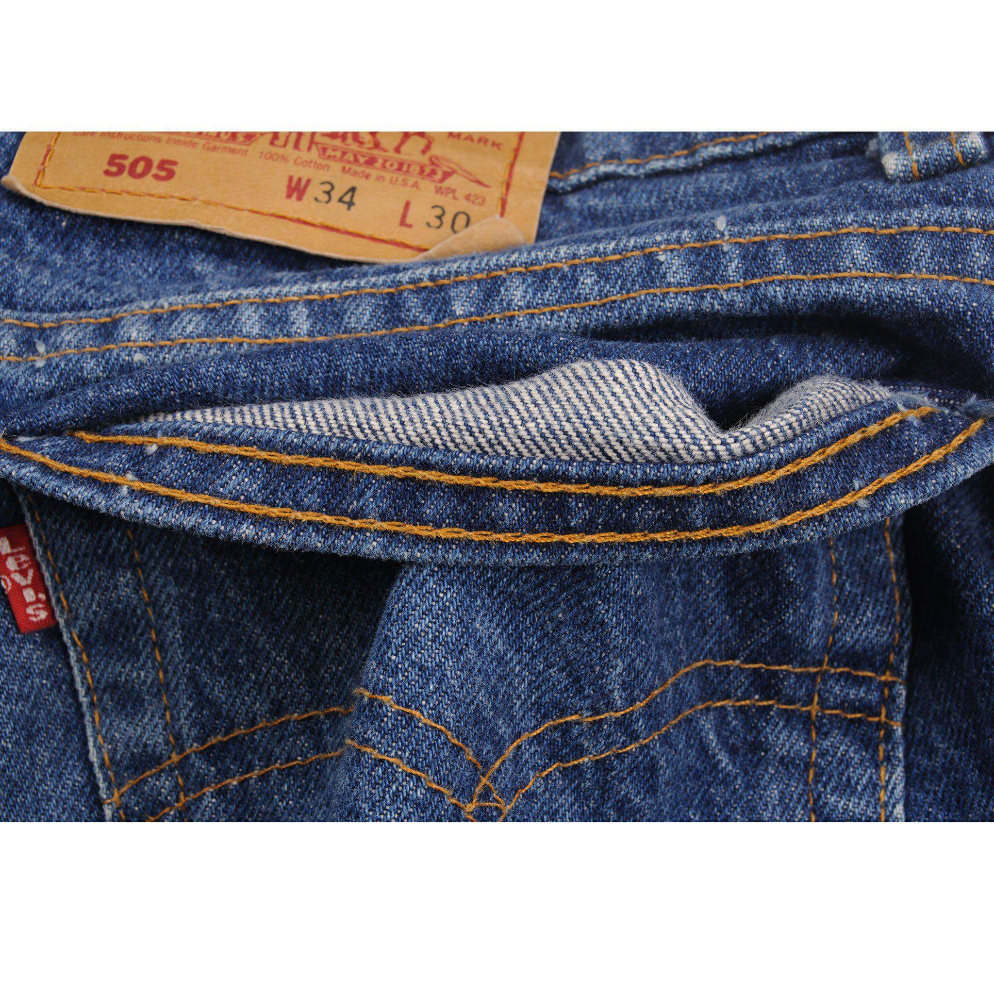 VINTAGE LEVIS 505 JEANS SIZE 34X30 W34 L30 MADE IN USA