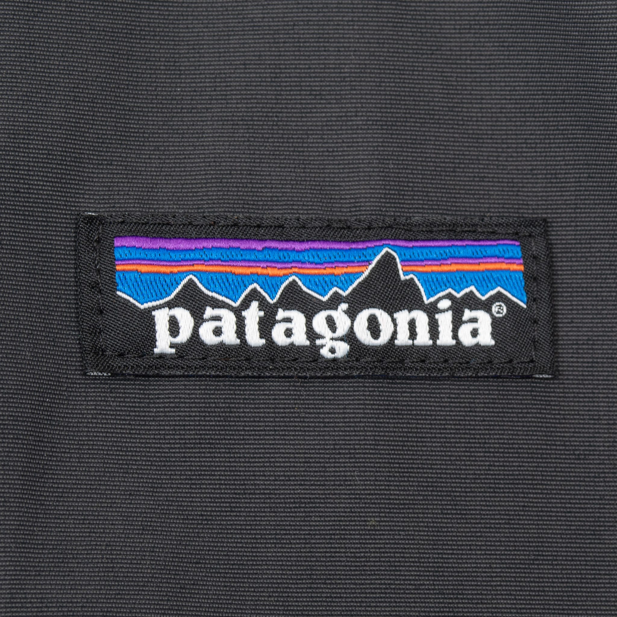 PATAGONIA DARK GREY BAGGIES JACKET 2019 SIZE LARGE