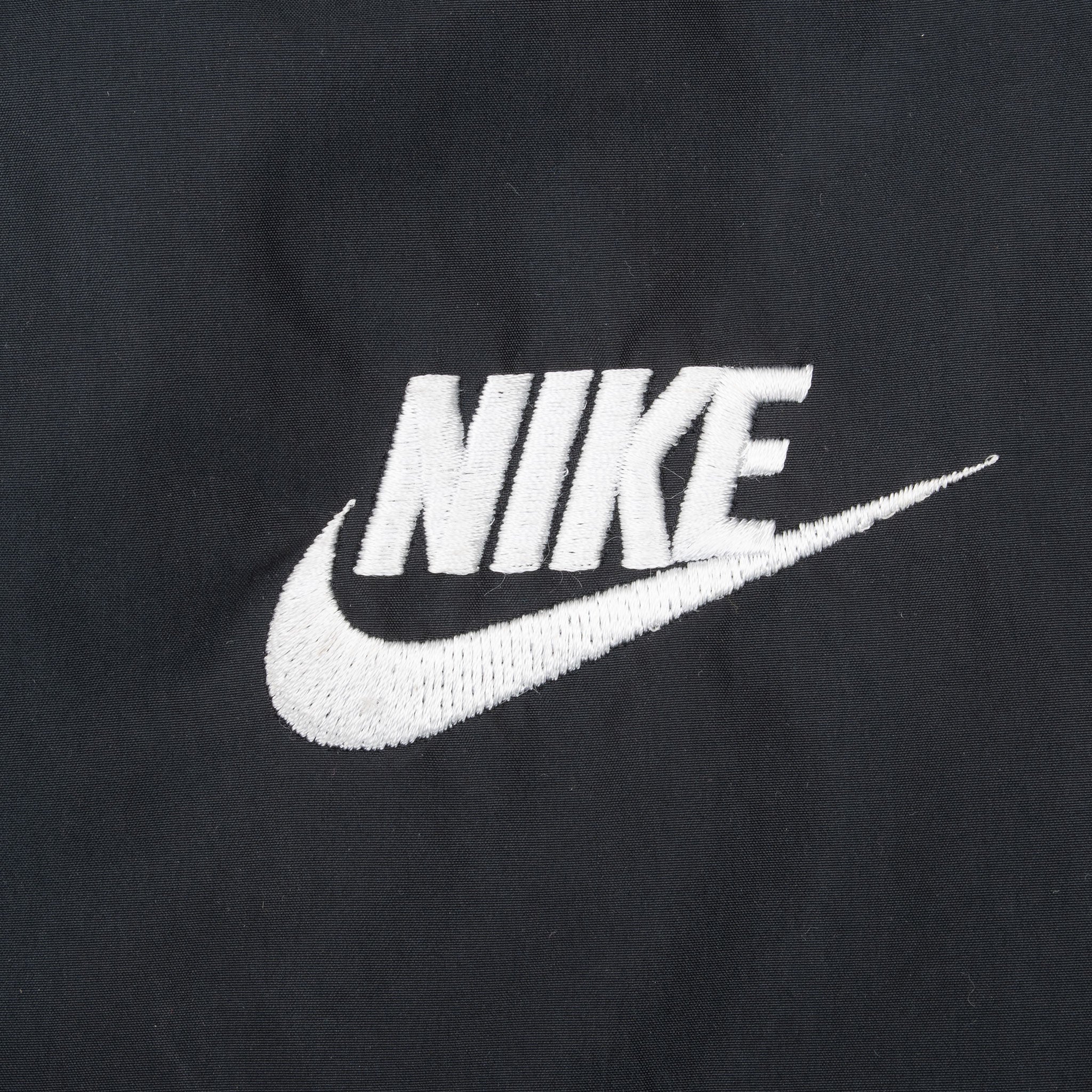 Vintage Nike Classic Swoosh Black Windbreaker Jacket 2000S Size Medium