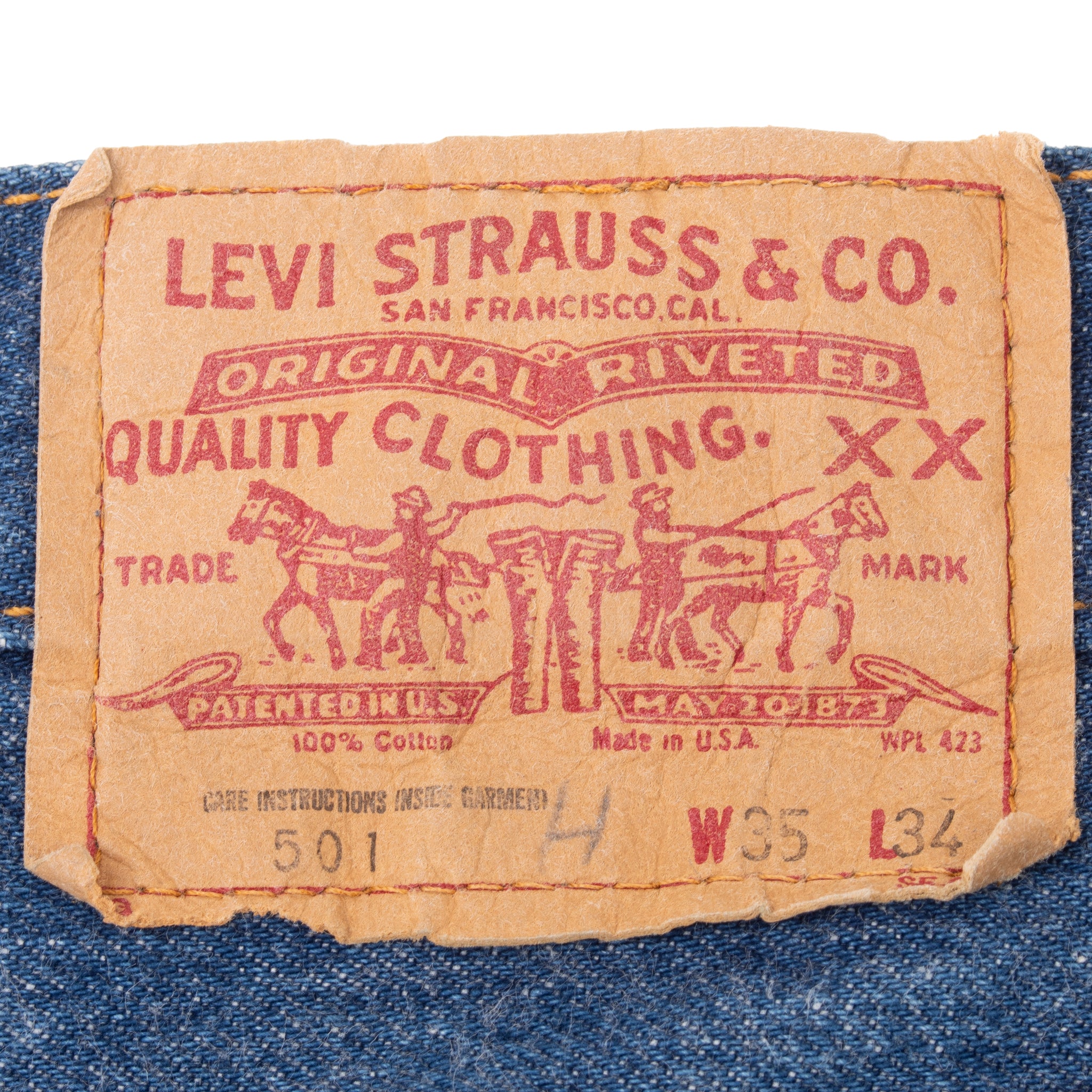 Vintage Levis 501 Jeans Indigo 1980S Size W33 L31 Made In Usa With Medium Wash

Size On Tag 35X34 Actual Size 33X31

Back Button #501





