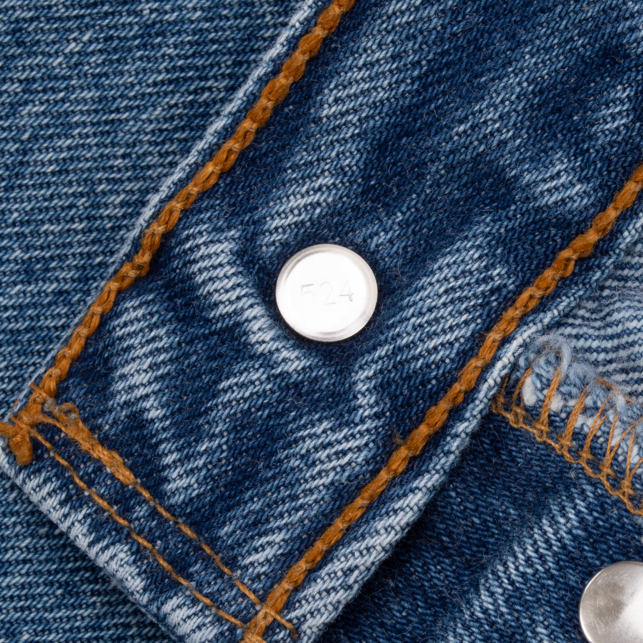 Vintage Levis 501 Indigo Light Blue Wash Jeans 1990S Size 39X31 Made In Usa With A Medium Blue Wash

Size On Tag 40X32 Actual Size 39X31

Back Button #524