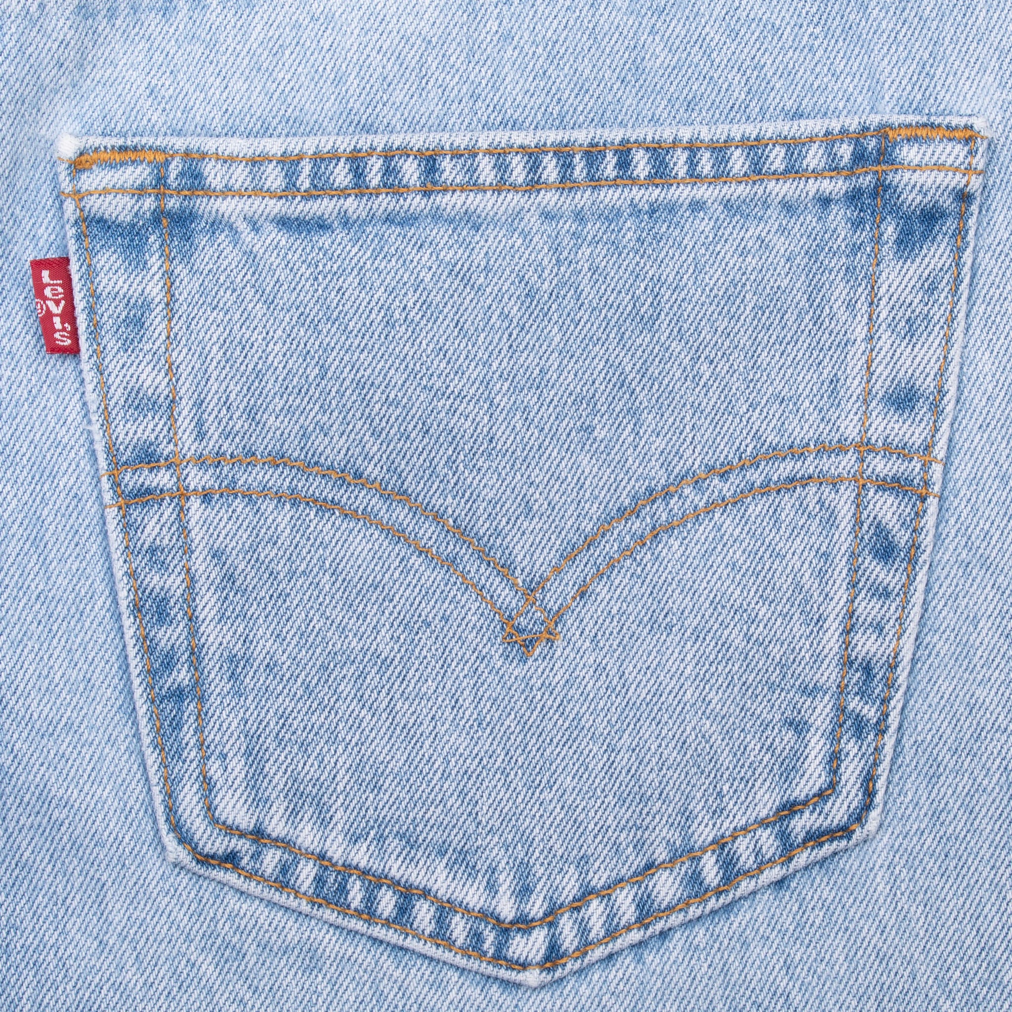 VINTAGE LEVIS 501 LIGHT WASH BLUE JEANS INDIGO 1990S SIZE W31 L30 MADE IN USA