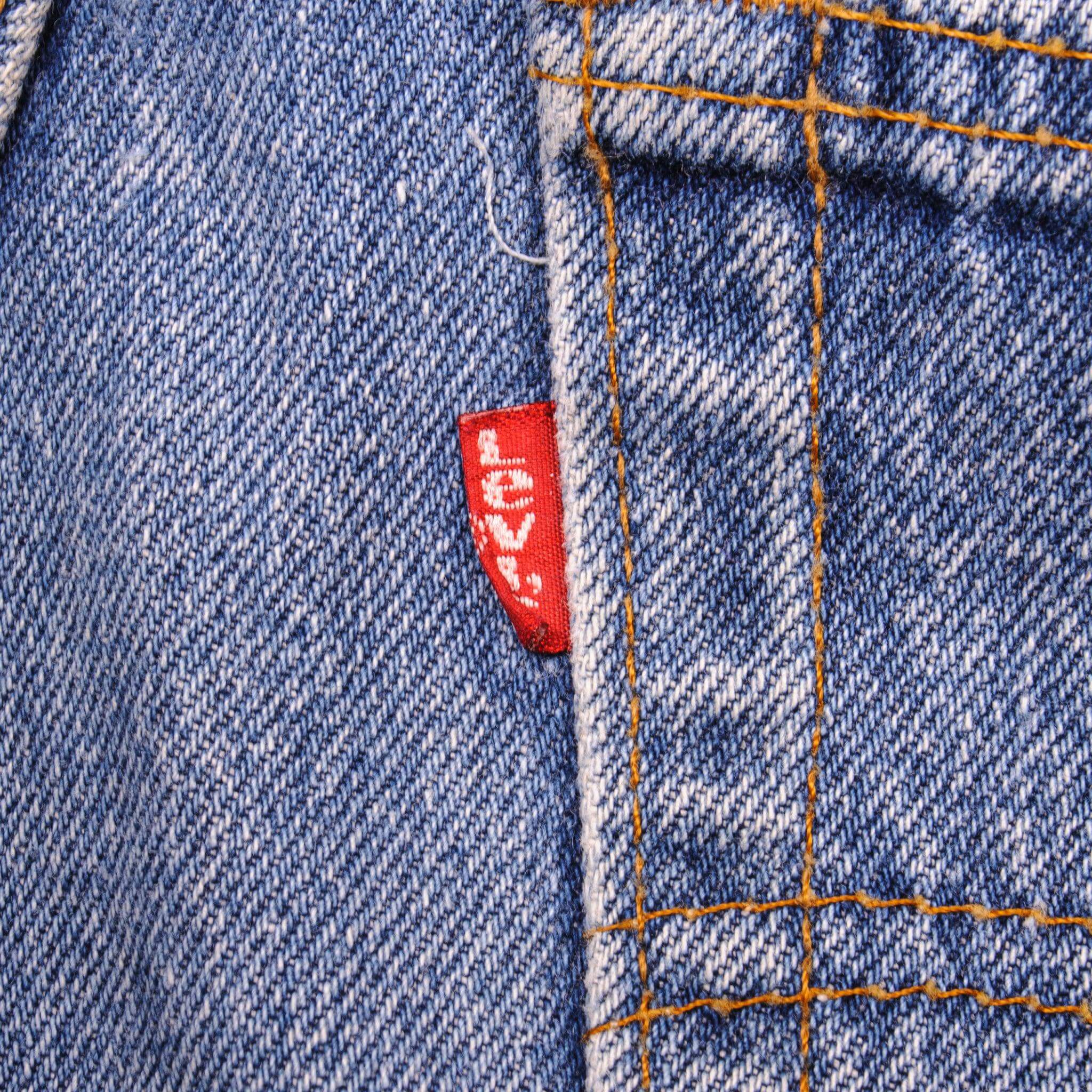 VINTAGE LEVIS 501 JEANS SIZE 32X28 W32 L28 MADE IN USA