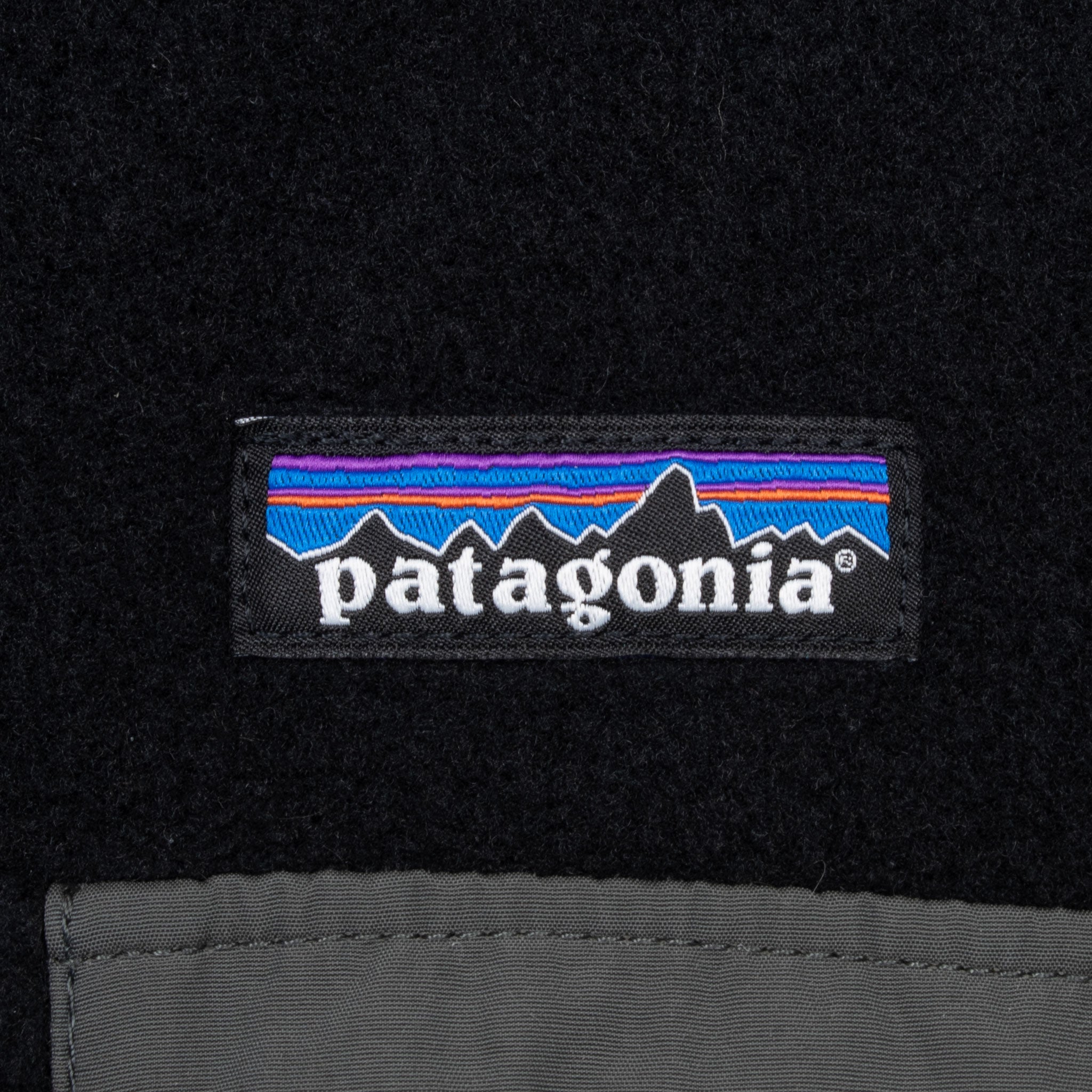 Vintage Patagonia Snap T Synchilla Zip Up Black Hooded Fleece Jacket Size XL

RN51884

STY25462