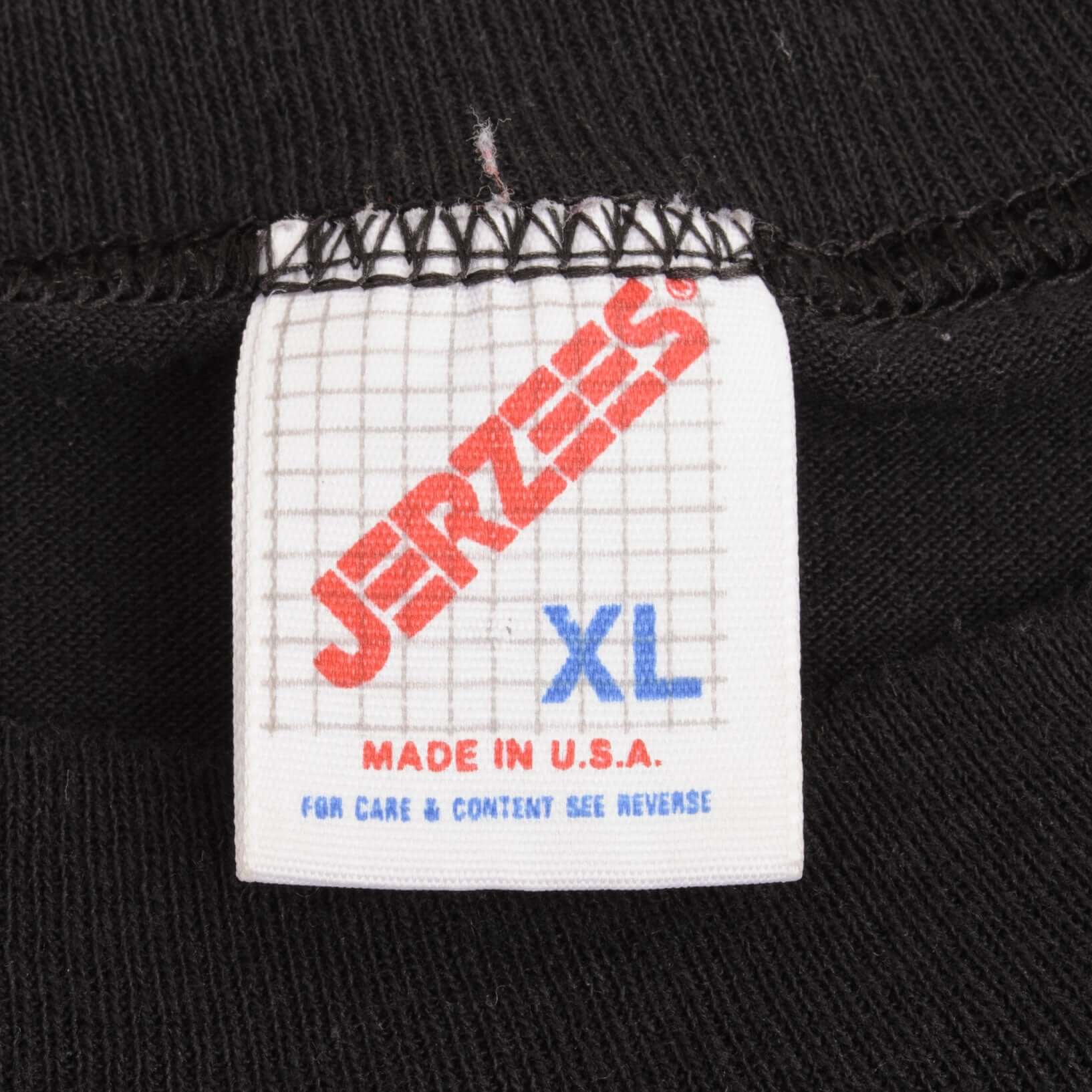 Vintage Grizzly Bear 1992 Animal Print Tee Shirt Size Large Made In USA With Single Stitch Sleeves