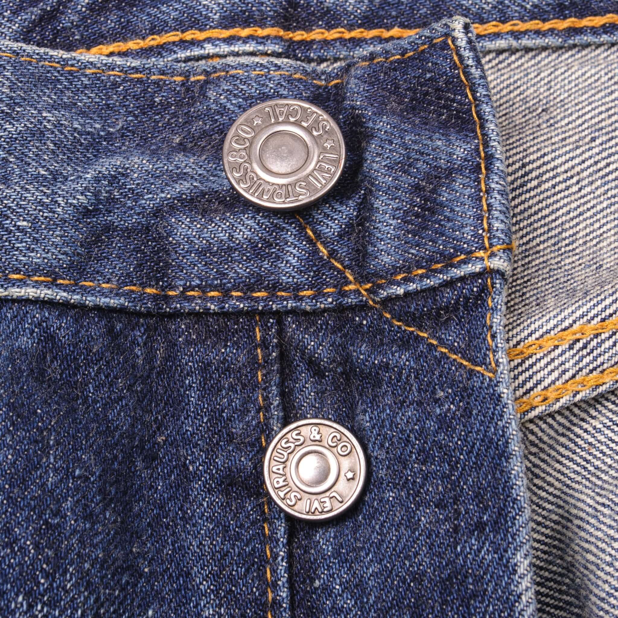 Beautiful Indigo Levis 501 Z XX Jeans With Single Stitch, Hidden Rivet and Selvedge Made in Japan with Dark Blue Wash.  Size 32X32 