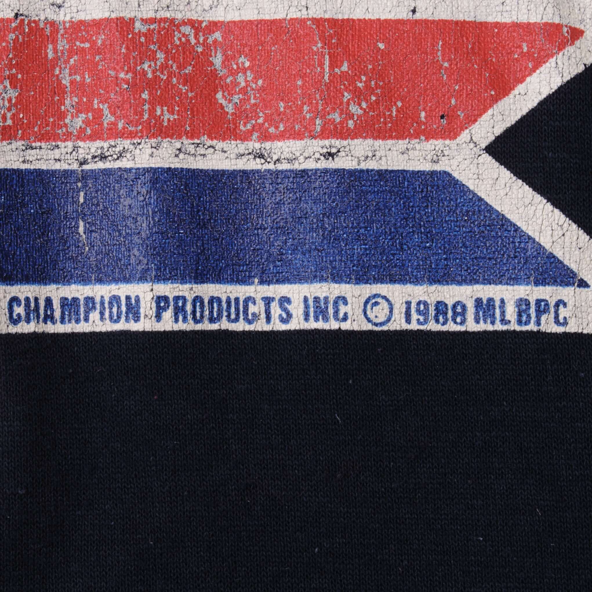 Vintage Champion Major League Baseball New York Yankees 1988 Tee Shirt Size Medium Made In USA With Single Stitch Sleeves. Beautiful distress print