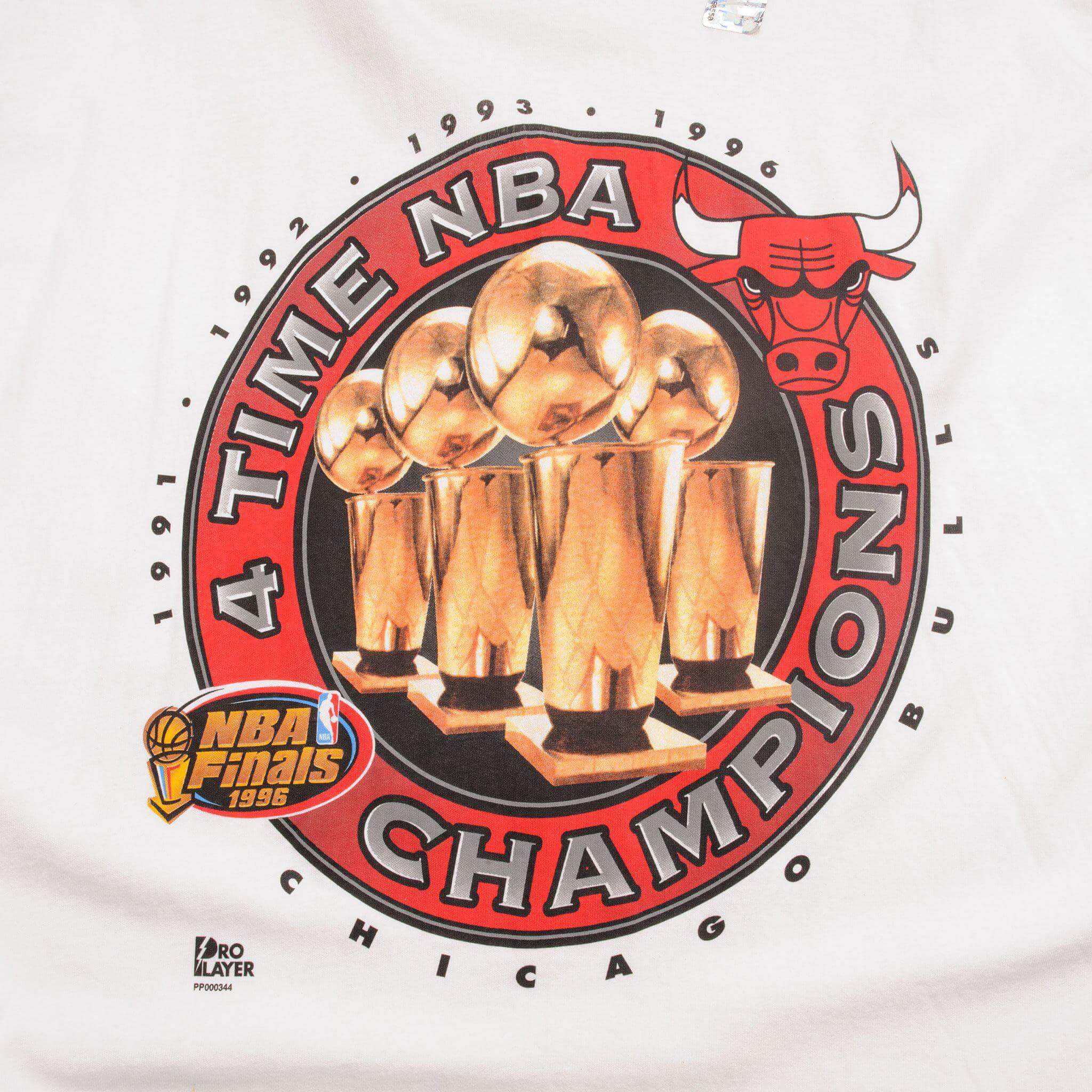 VINTAGE NBA CHICAGO BULLS TEE SHIRT 1996 SIZE XL MADE IN USA