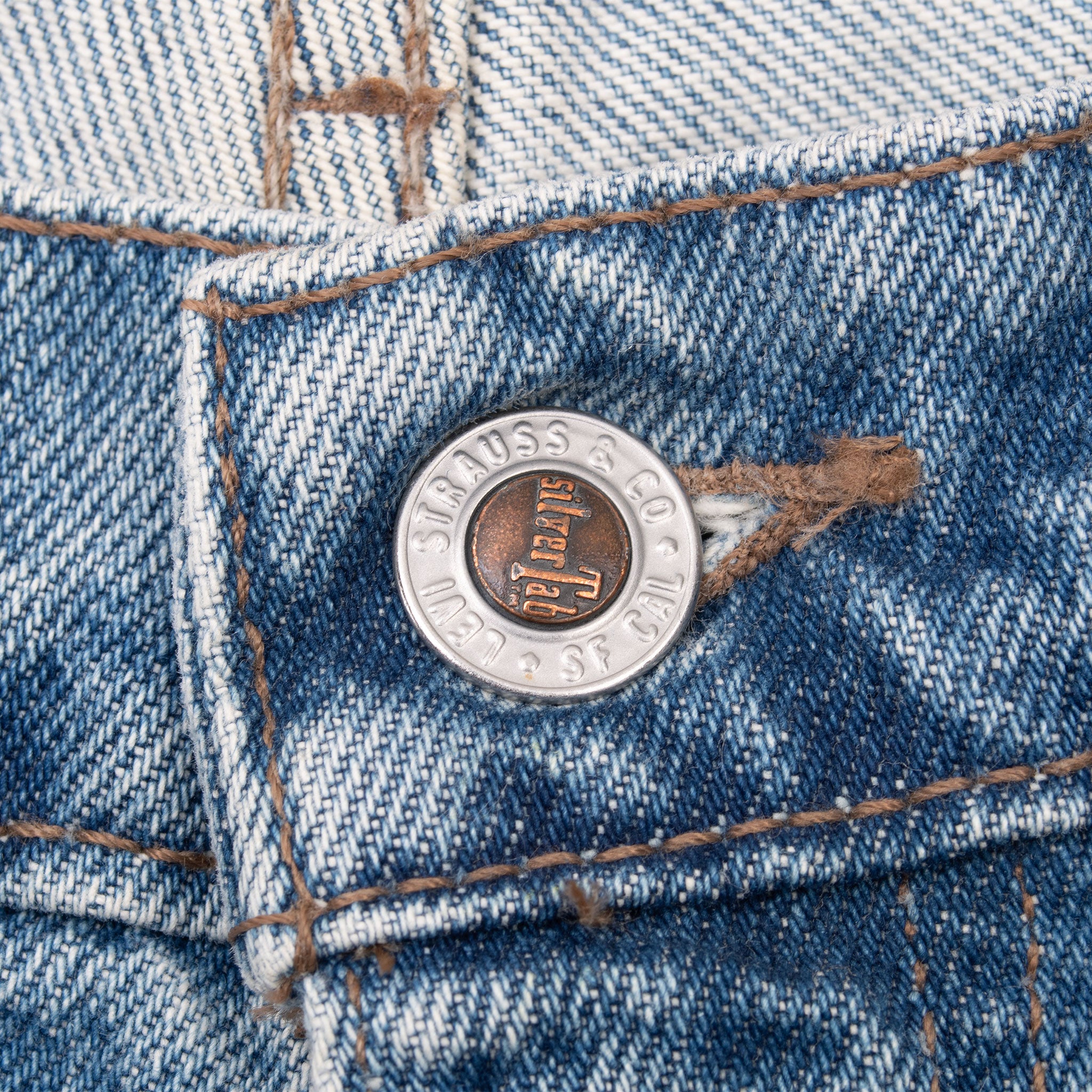 Vintage Levis Silver Tab Denim Blue Shorts Indigo 2000S Size 31 Made In USA

Back Button #549