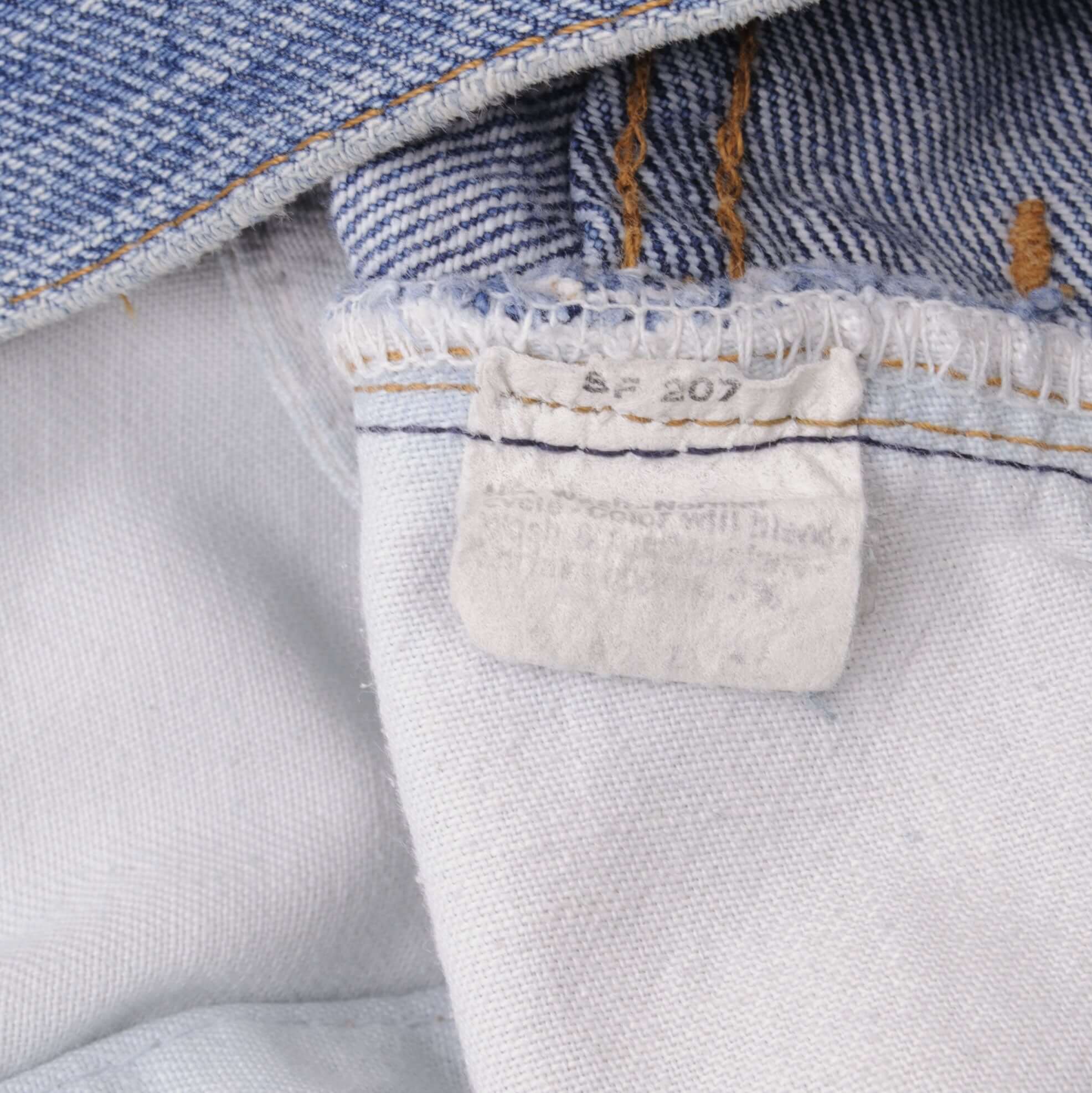 Beautiful Indigo Levis 517 Jeans With Single Stitch Made in USA with Medium Blue Wash  Size 40x29  Back button #2  Zip: Talon