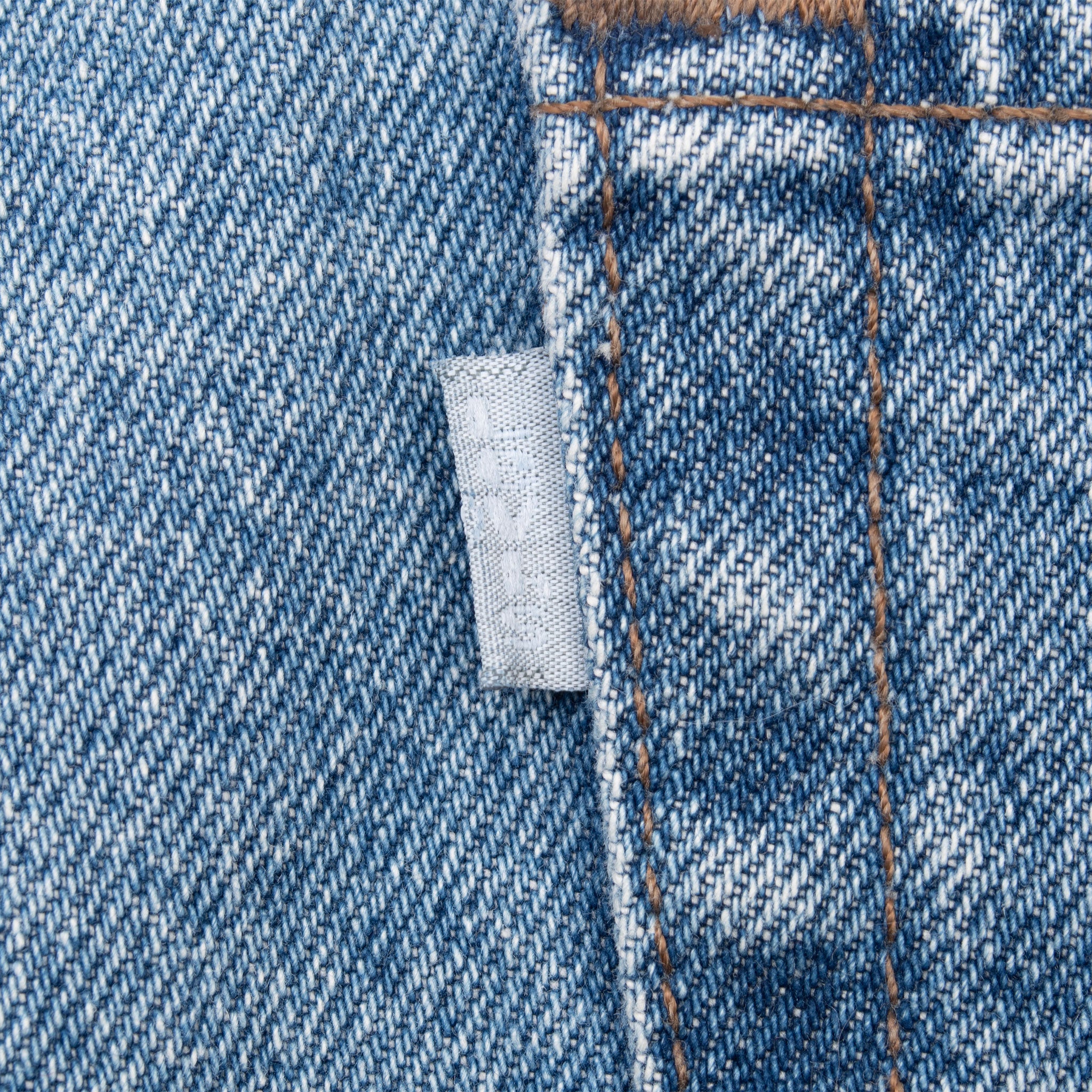 VINTAGE LEVIS LOOSE SILVER TAB DENIM BLUE SHORTS INDIGO 2000S SIZE 31 MADE IN USA