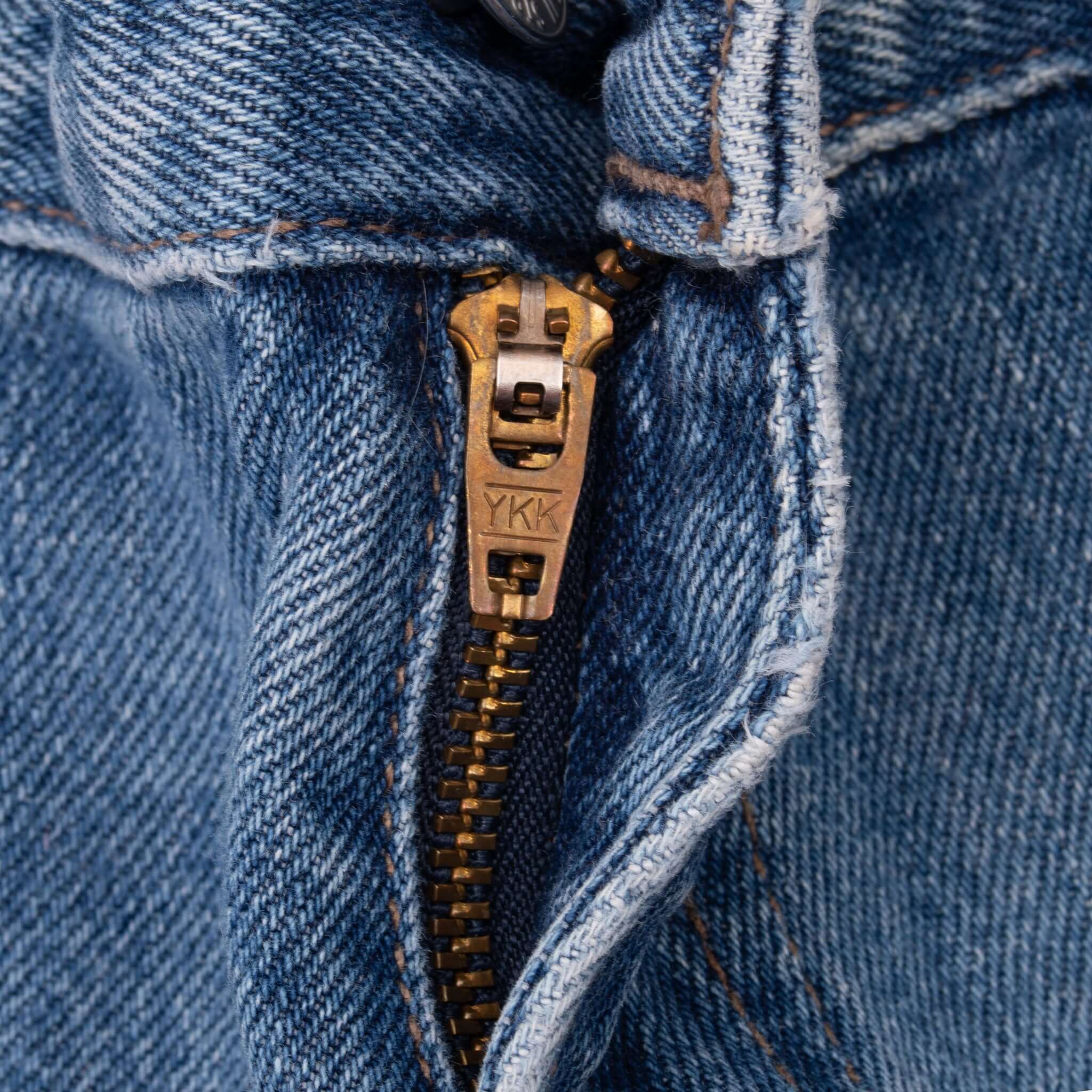 Vintage Levis Baggy Silver Tab Indigo Jeans 2000S Size 34X34

Back Button #977