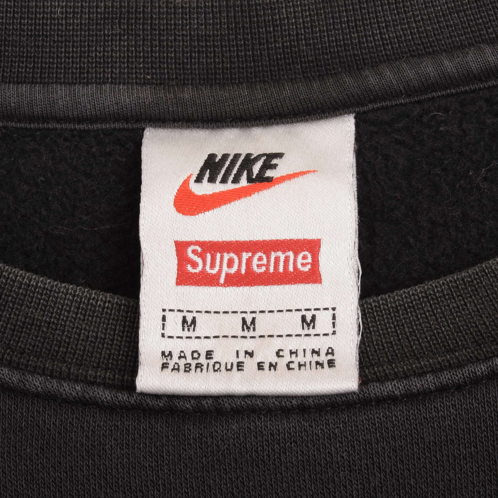 VINTAGE NIKE X SUPREME FW18 BLACK CREWNECK SWEATSHIRT SIZE MEDIUM Vintage rare usa