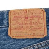 Vintage Levis 501 Indigo Blue Jeans 1980S Size 35X34 Made In Usa With A Medium Light Wash With Some Light Whiskers

Size on Tag 38X38 Actual Size 35X34

Back Button #524