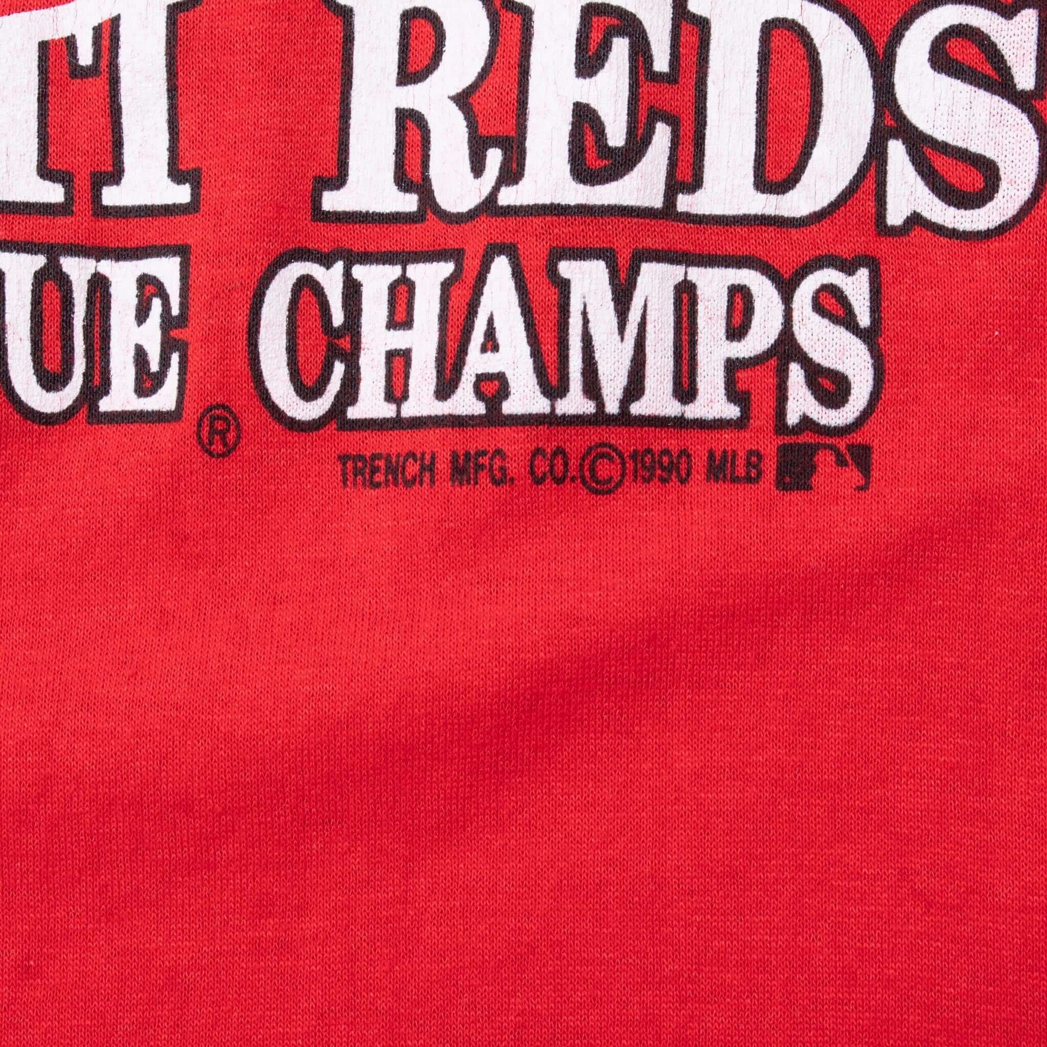 Vintage MLB Cincinnati Reds World Series Champions Tee Shirt 1990 Size Medium Made In USA With Single Stitch Sleeves