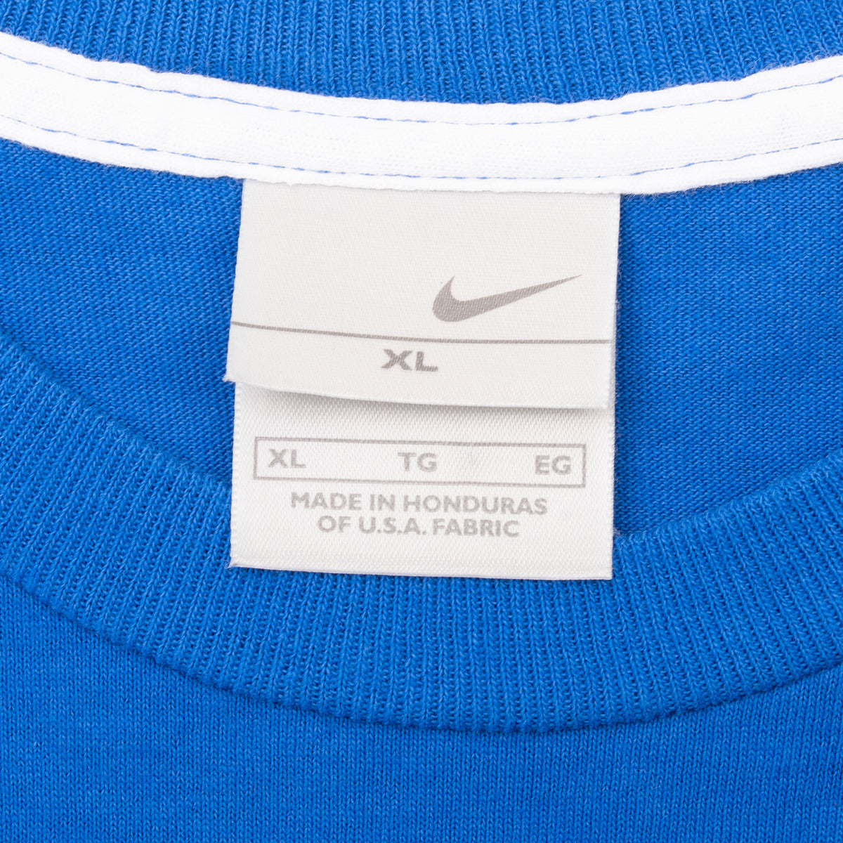 Nike XL neck label and ribbed crew neckline on blue T-shirt