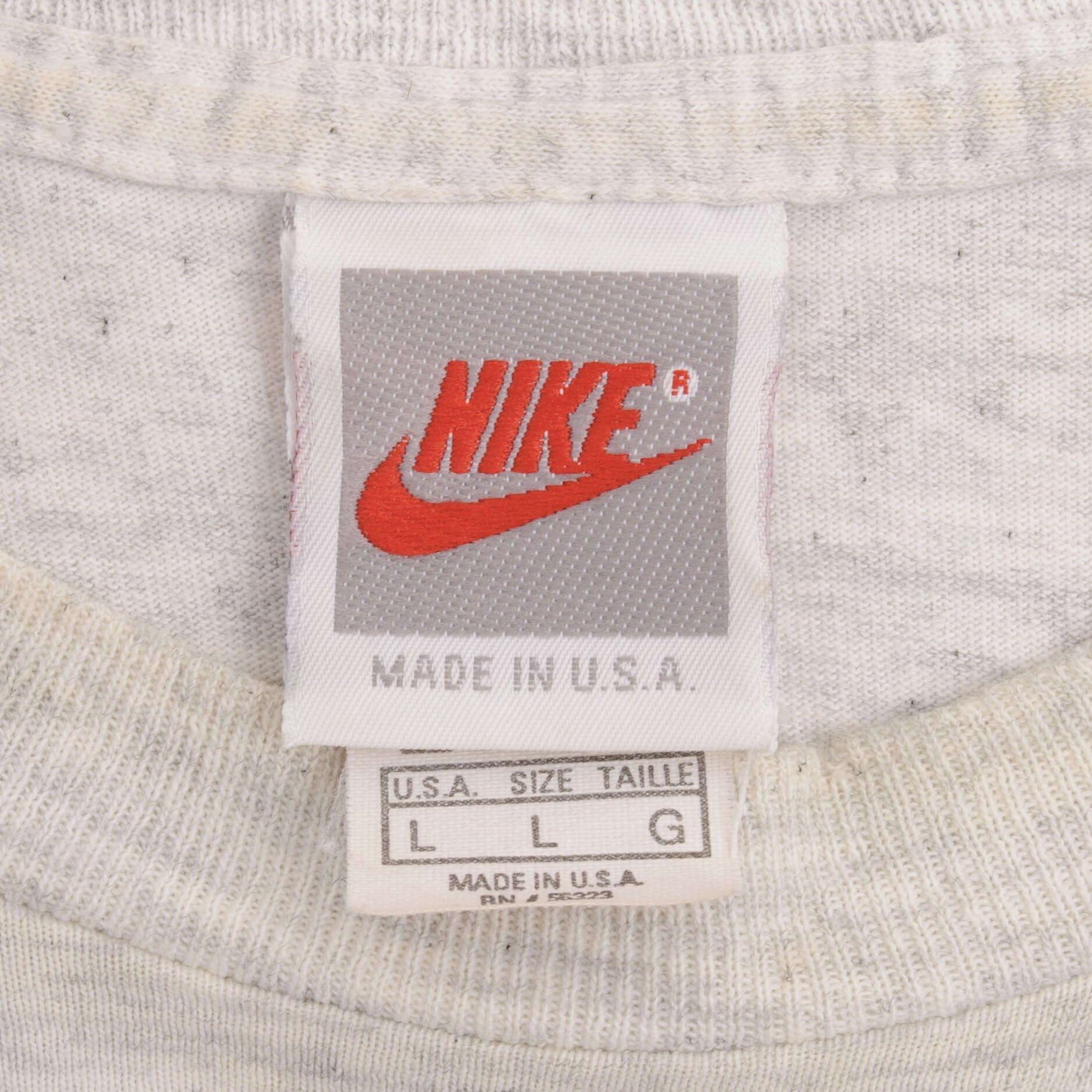 Vintage Nike Honolulu Marathon Finisher 1993 Tee Shirt Size Large Made In USA With Single Stitch Sleeves. Gray Label