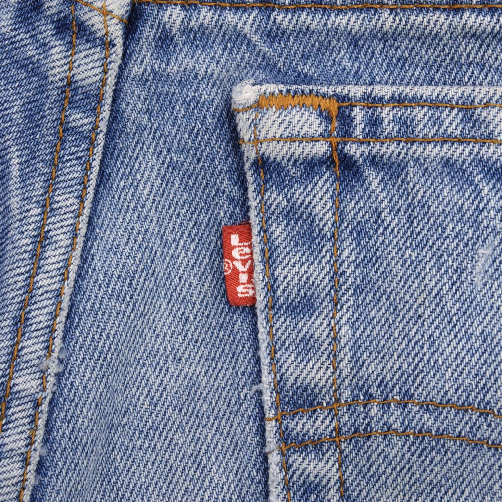 Beautiful Indigo Levis 505 Short Jeans Made in USA with a medium light blue wash 1980S With Light Whiskers  Size 28  Back Button #513