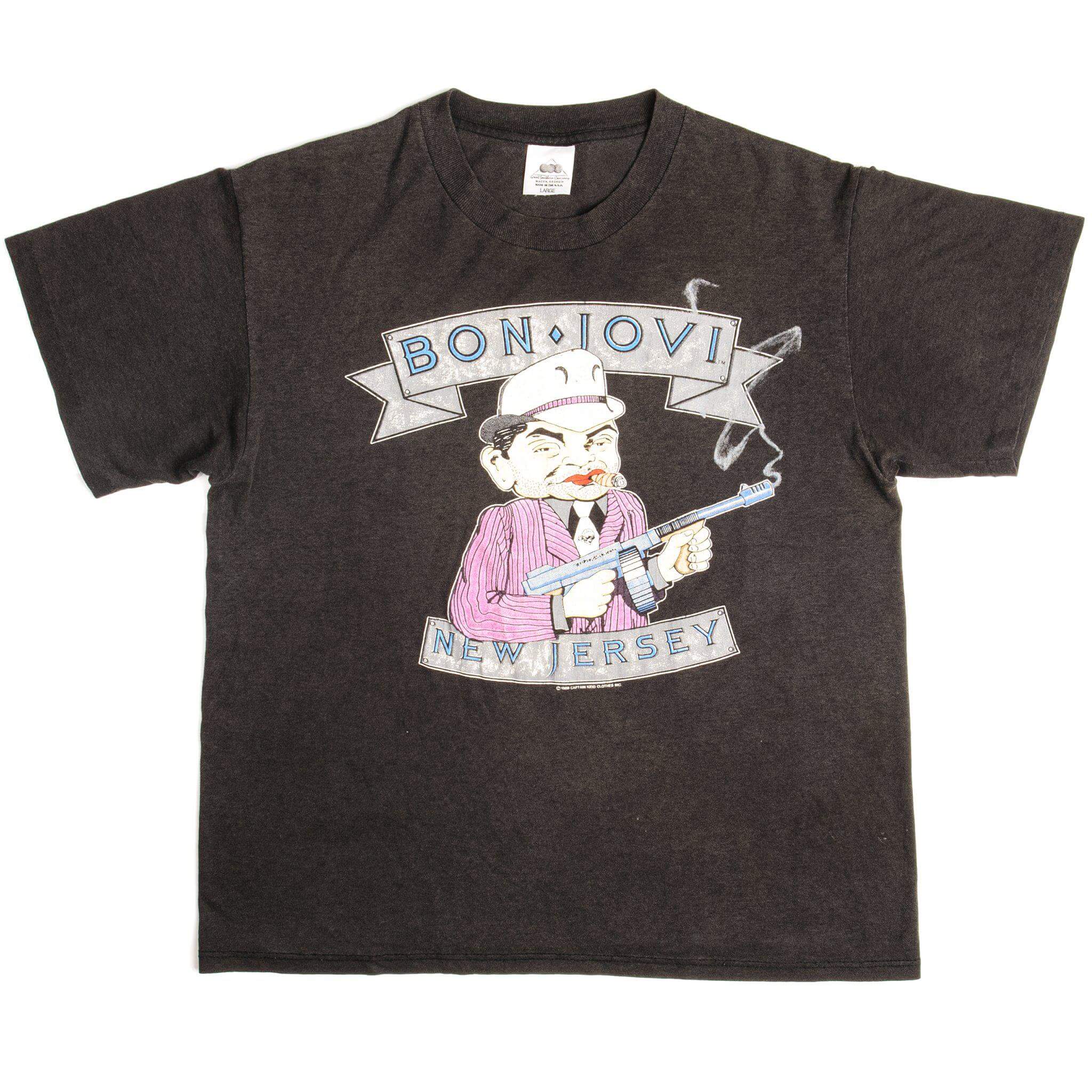 Vintage Bon Jovi New Jersey They're Back ! Tee Shirt 1988 Size Medium Made In USA With Single Stitch Sleeves.