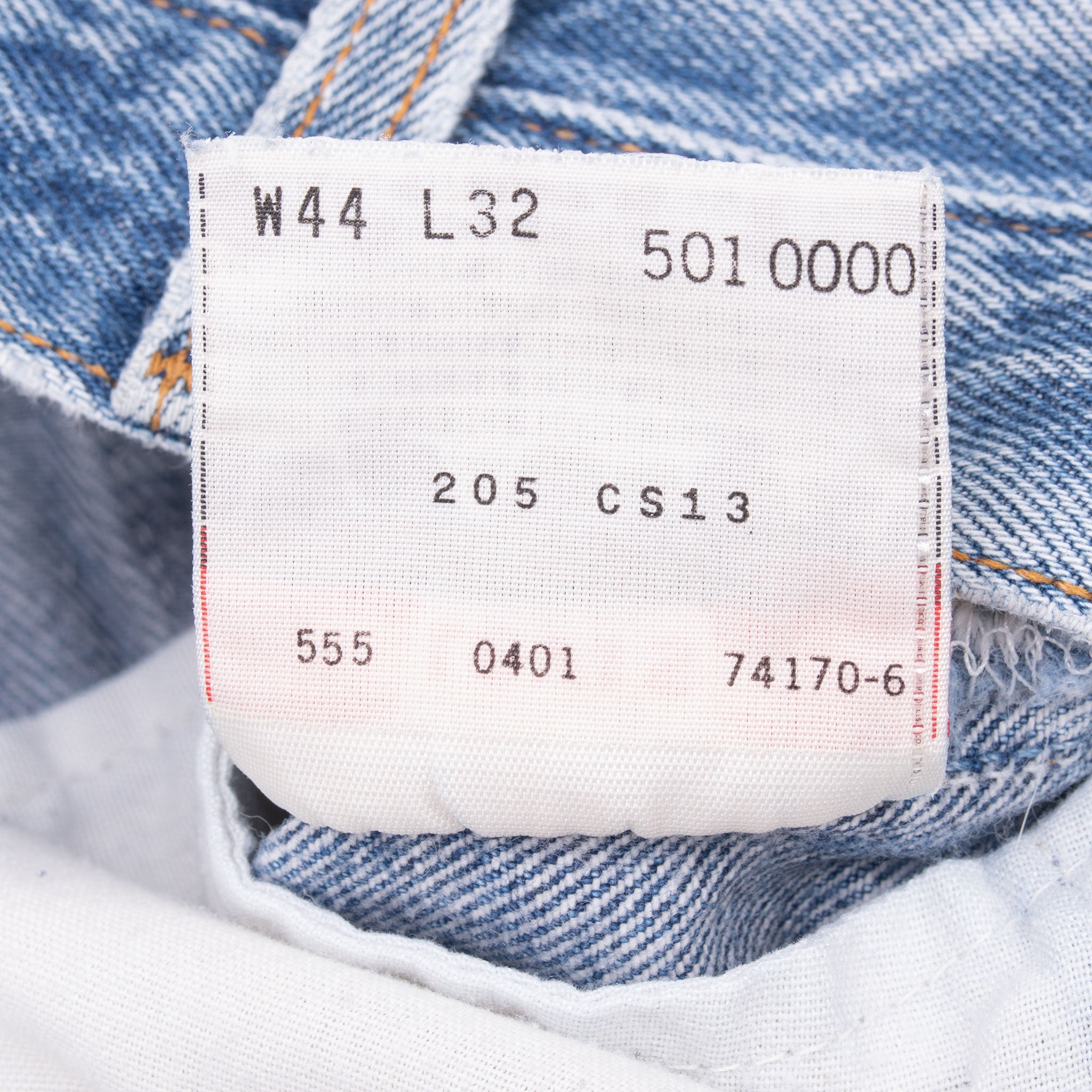 Vintage Levis 501 Indigo Blue Jeans 1990S Size 41X29 Made In USA With A Beautiful Medium Light Wash And Some Light Whiskers

Size on Tag 44X32 Actual size 41X29

Back Button #555