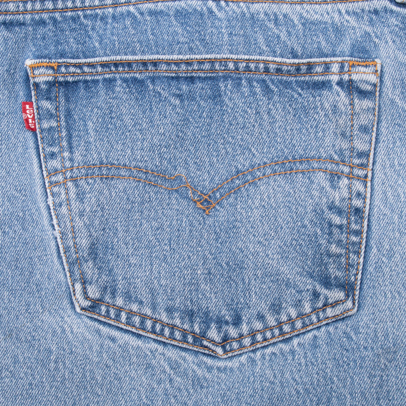 Vintage Levis 501 Indigo Blue Jeans 1990S Size 41X29 Made In USA With A Beautiful Medium Light Wash And Some Light Whiskers

Size on Tag 44X32 Actual size 41X29

Back Button #555