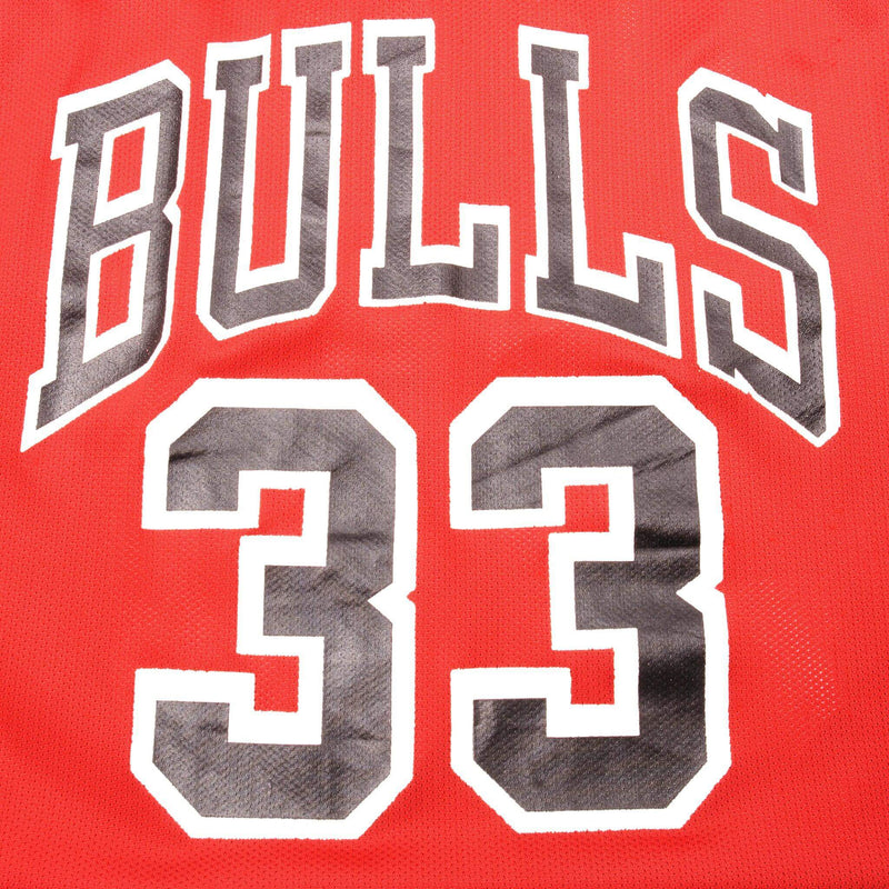 Vintage Champion NBA Chicago Bulls Jersey embroidered Scottie Pippen number 33, from the 1990s Size XL