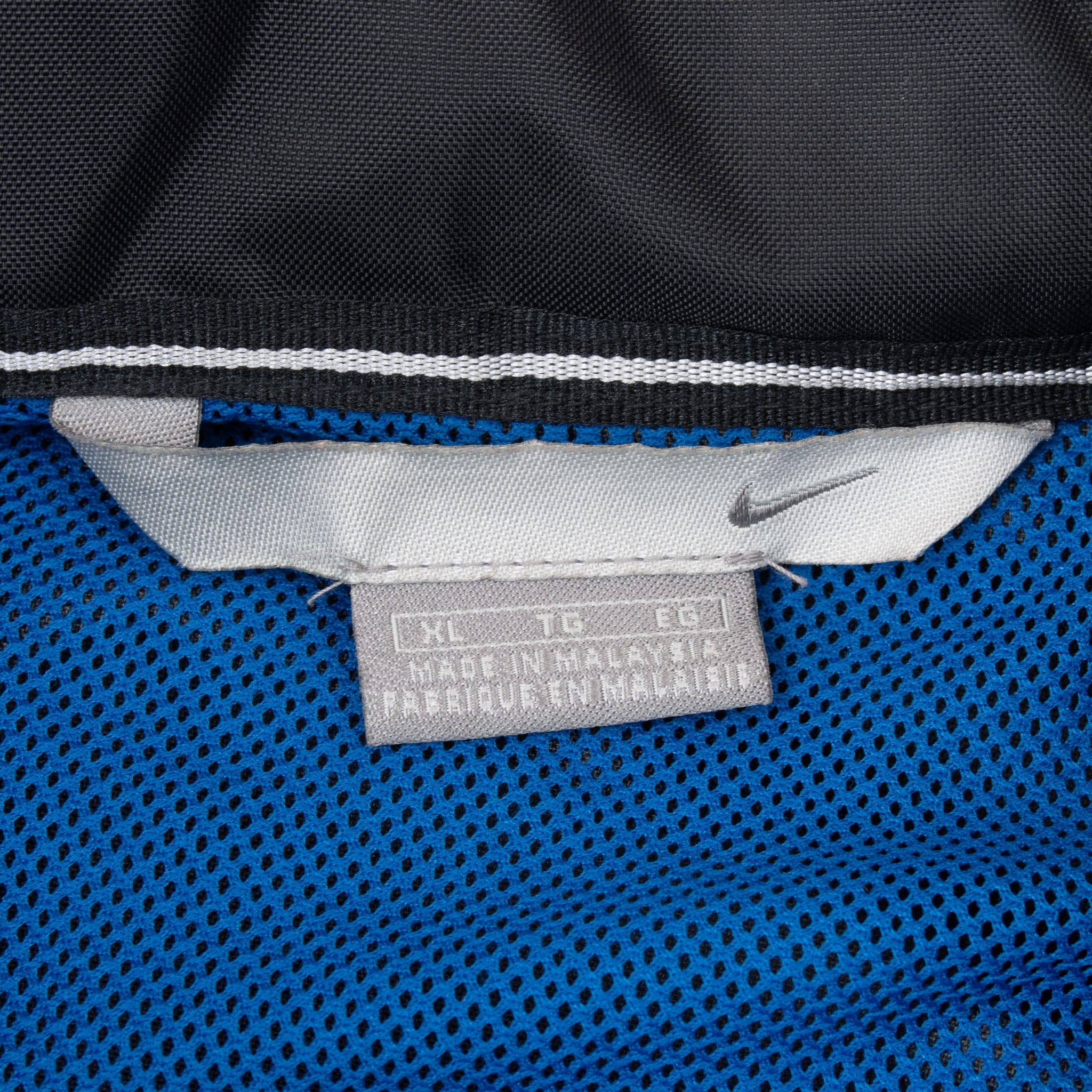 VINTAGE NIKE CENTER SWOOSH BLACK PULLOVER WINDBREAKER JACKET 2000S XL