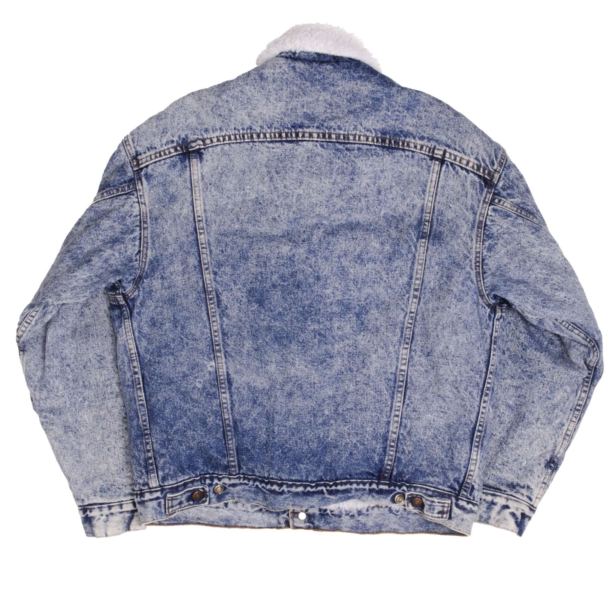 Vintage Levis Sherpa Trucker Denim Jacket 1980's Size 44R Made In USA.  Button #527