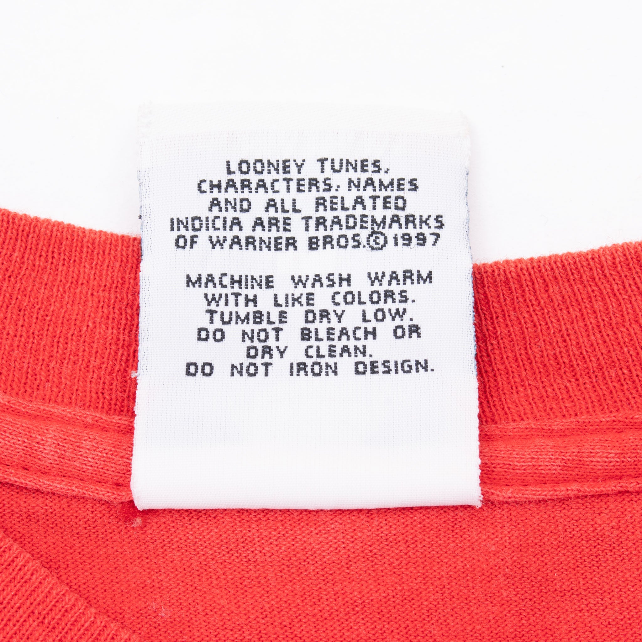 Vintage Looney Tunes Tweety Sylvester Not In The Lifetime Tee Shirt 1997 Size Medium with single stitch sleeves