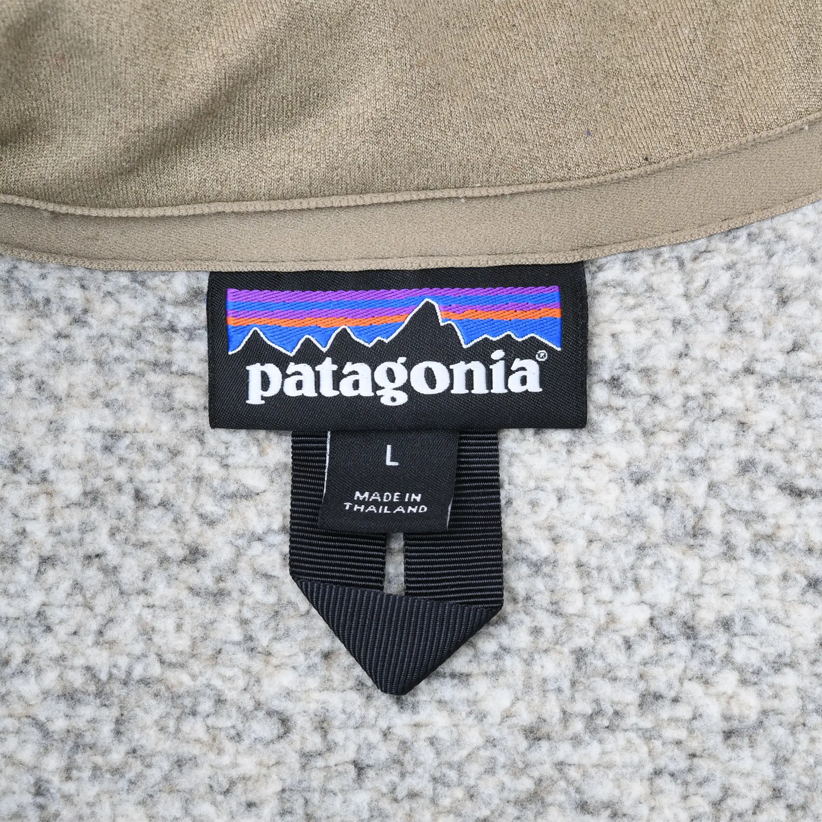 Close-up of interior Patagonia neck label and hanging loop