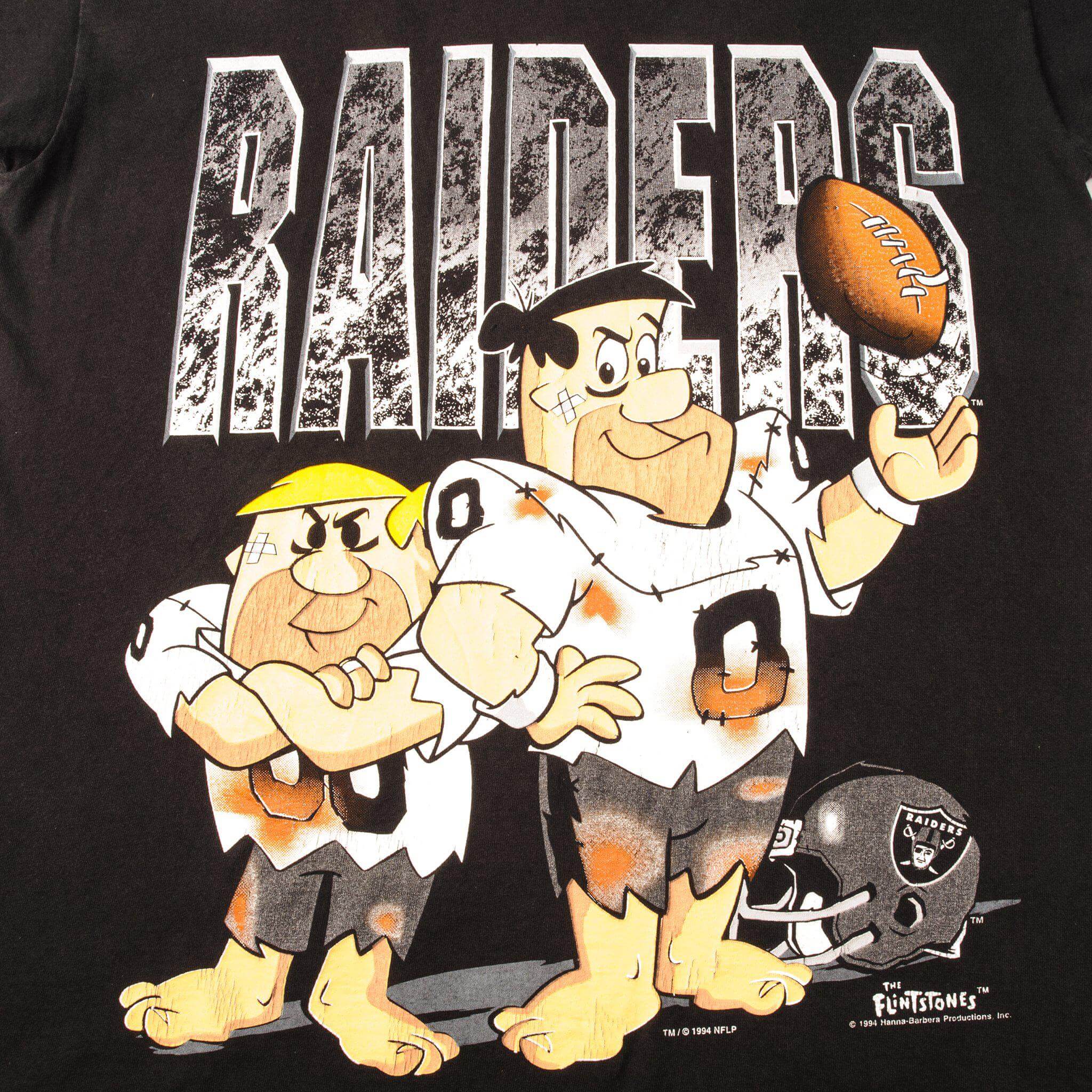 VINTAGE NFL THE FLINTSTONES LOS ANGELES RAIDERS TEE SHIRT 1994 SIZE MEDIUM MADE IN USA
