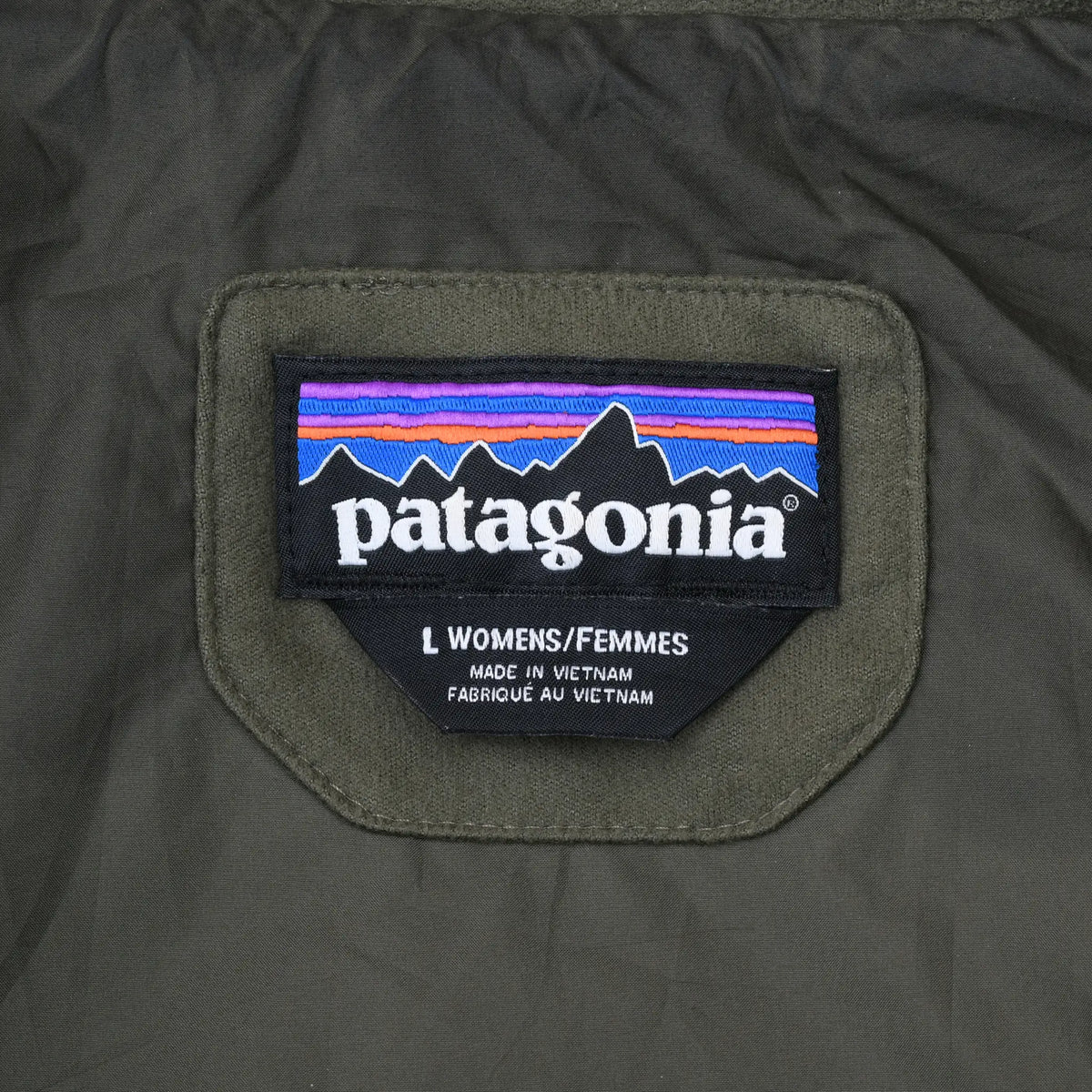 Interior Patagonia label showing women's size large